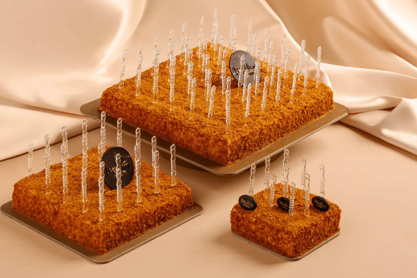 كيكة العسل كبير - كيكة العسل كبير