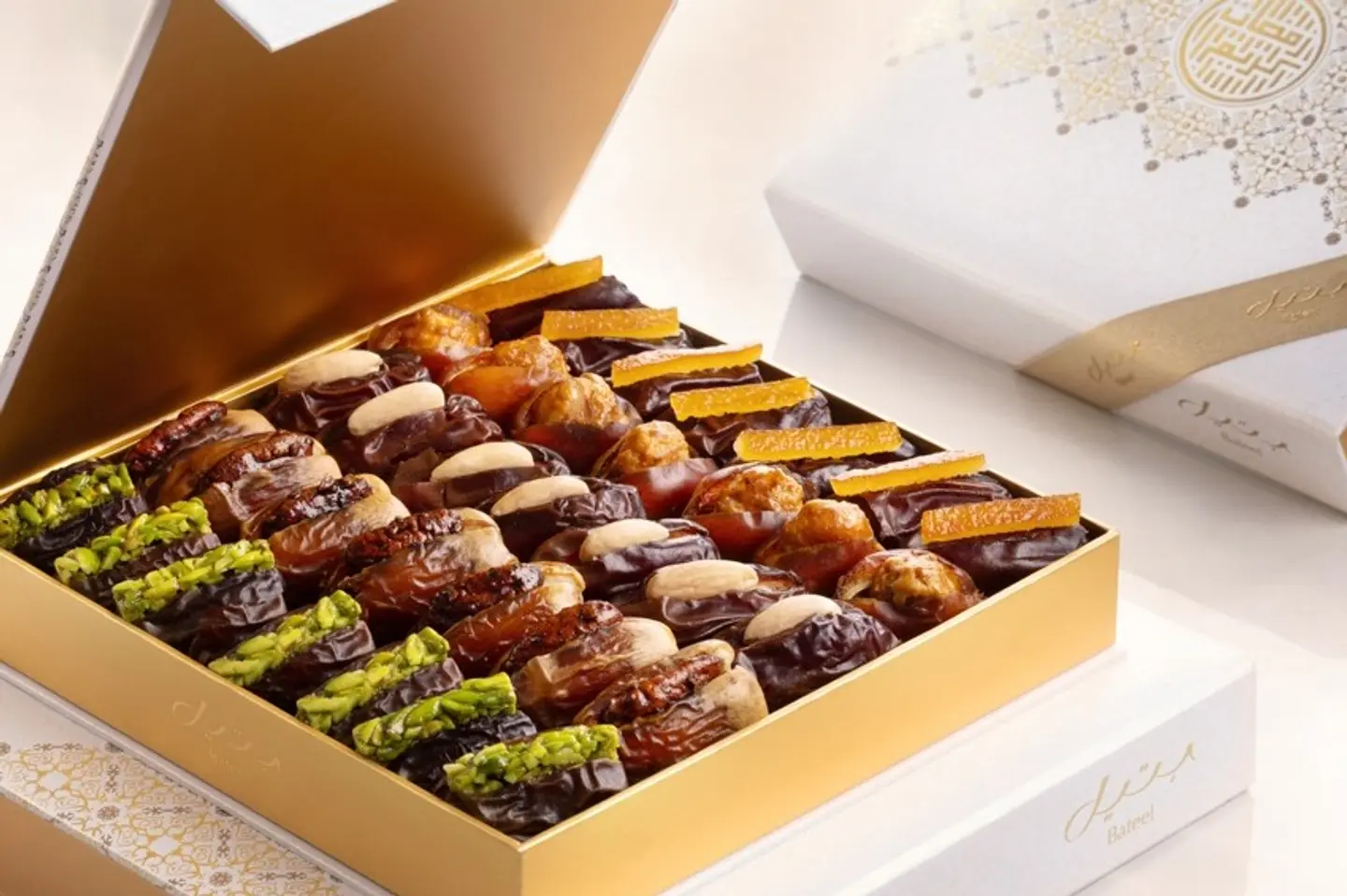 Sadaf Ramadan With Filled Dates Gift Set - Small