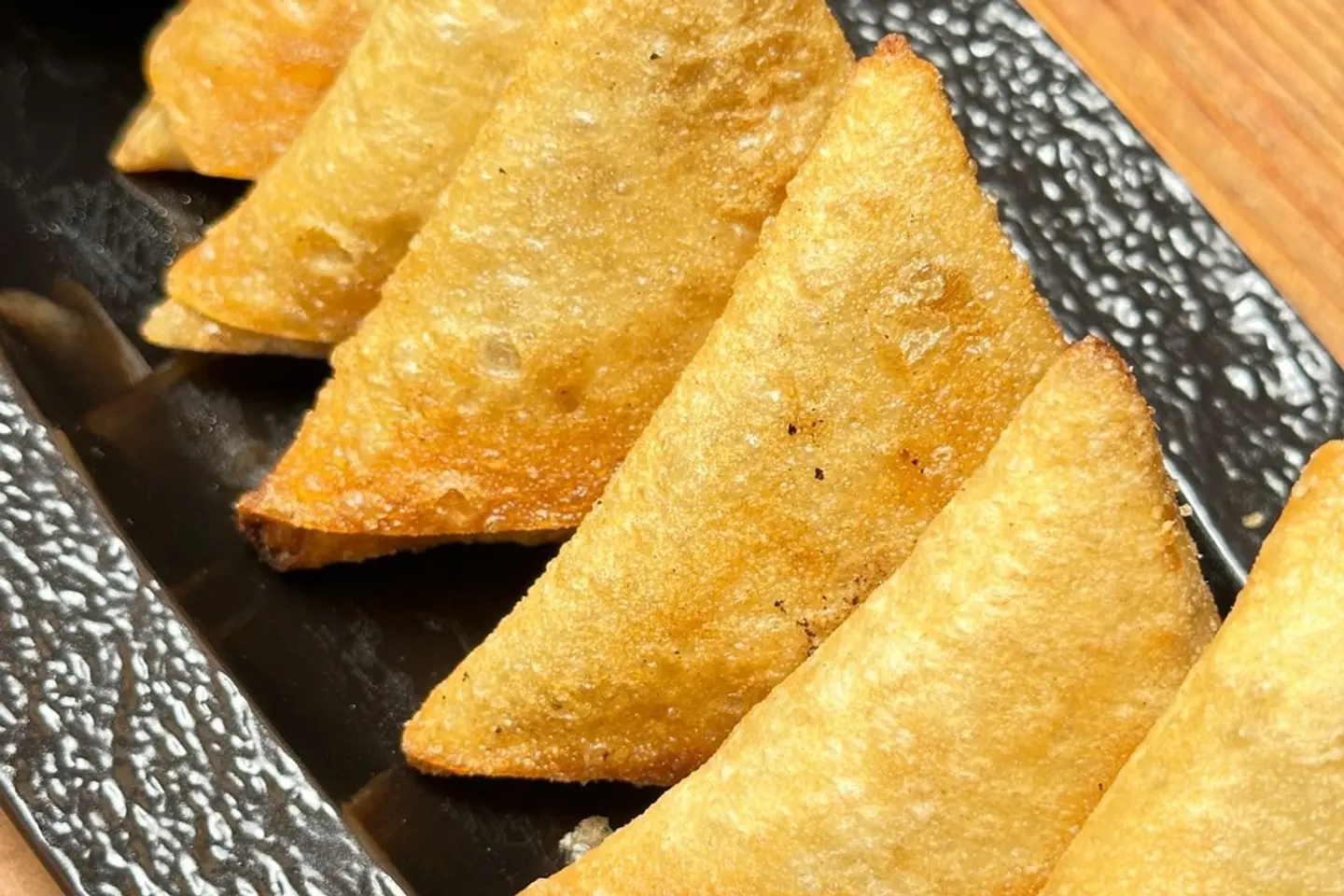 سمبوسة رقائق لحم - 10 قطع