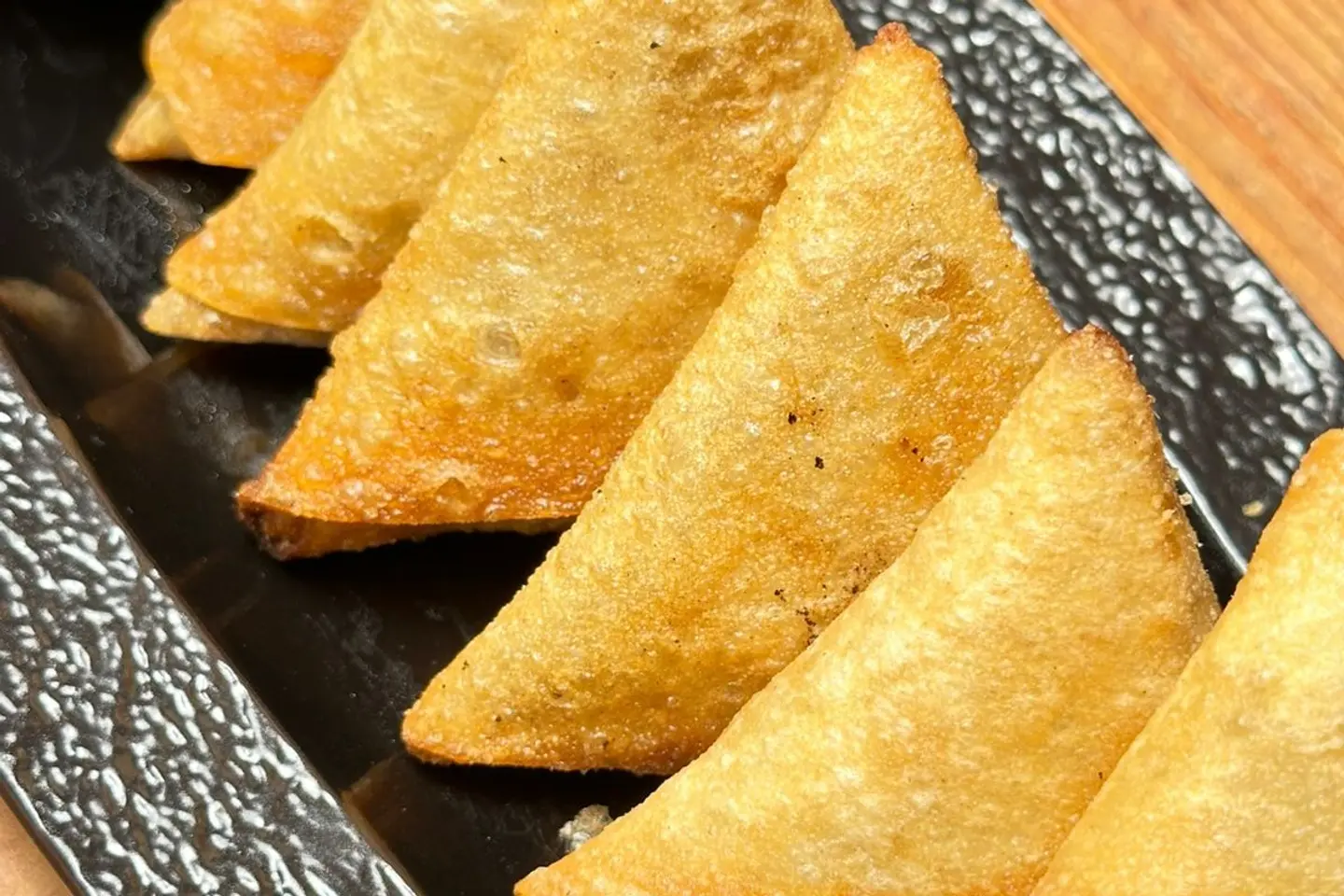 سمبوسة رقائق جبنة بيضاء - 10 قطع