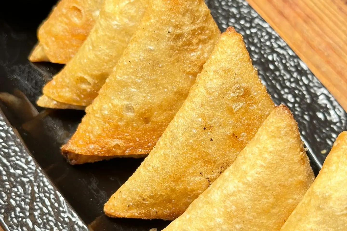 سمبوسة رقائق جبنة سائلة - 10 قطع