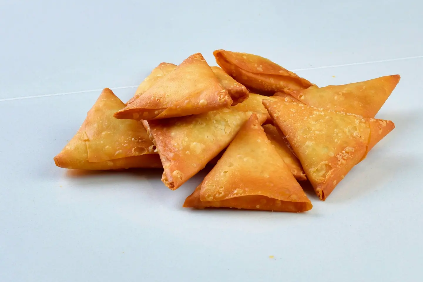 سمبوسة بالجبنة - 10 حبة