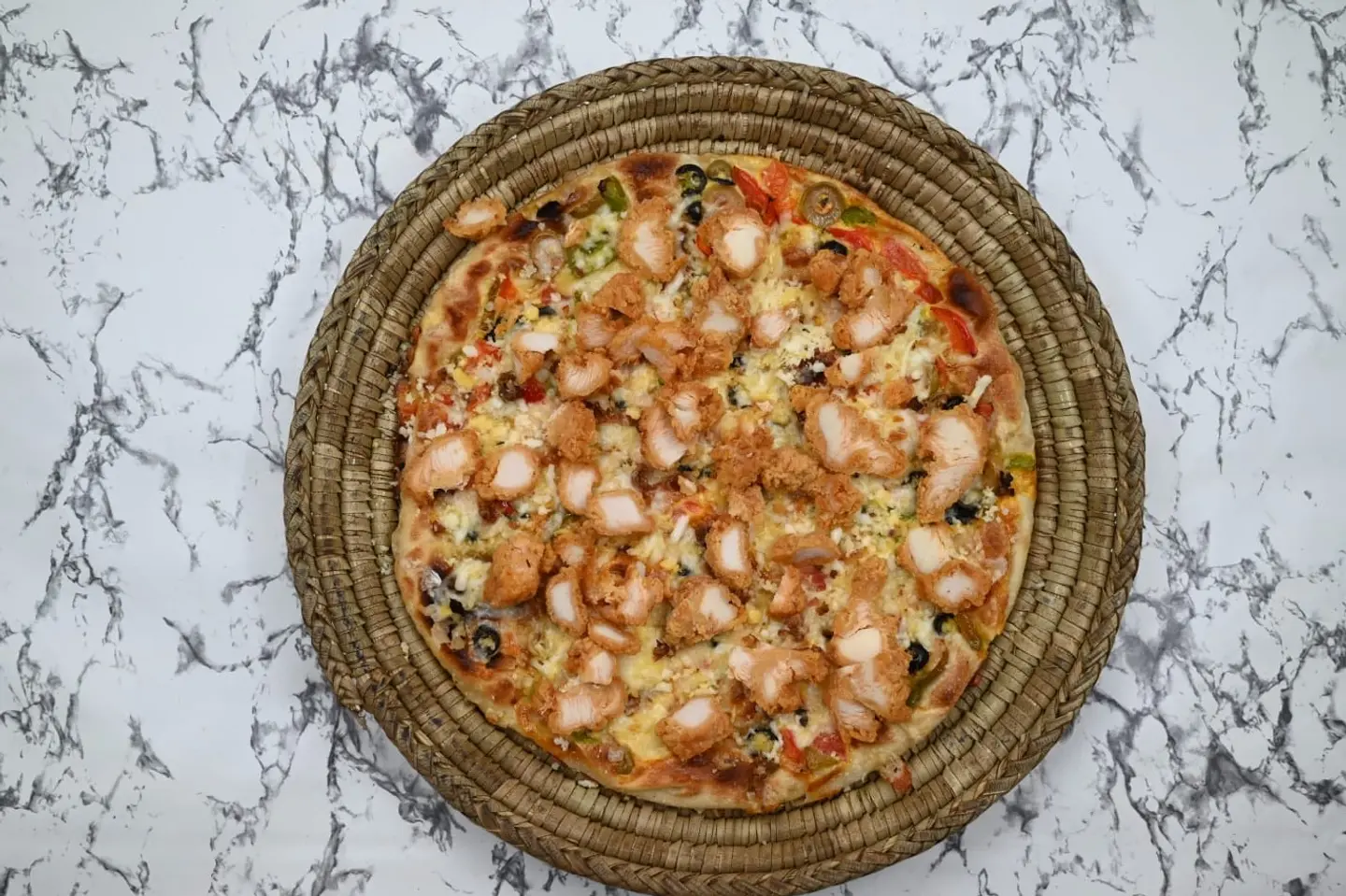 Crispy Chicken Pizza - Medium