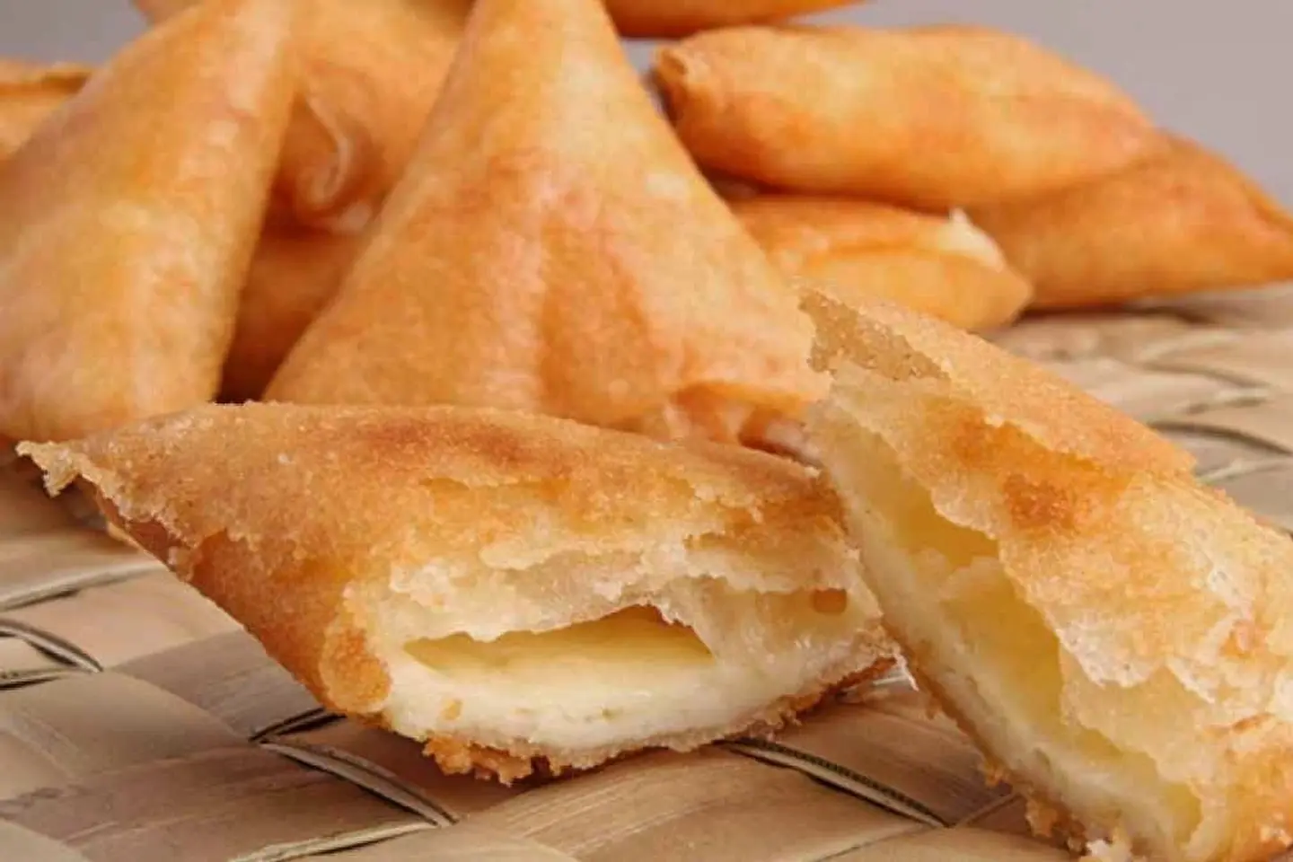 سمبوسه جبن سائل - نص كيلو