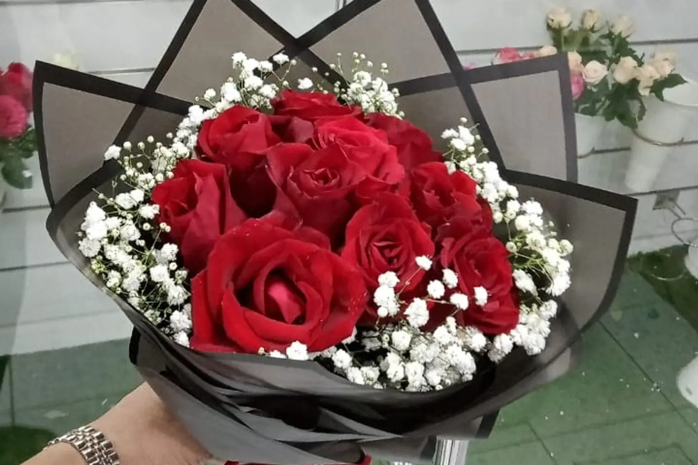 جوري احمر باقة - سبع وردات جوري احمر