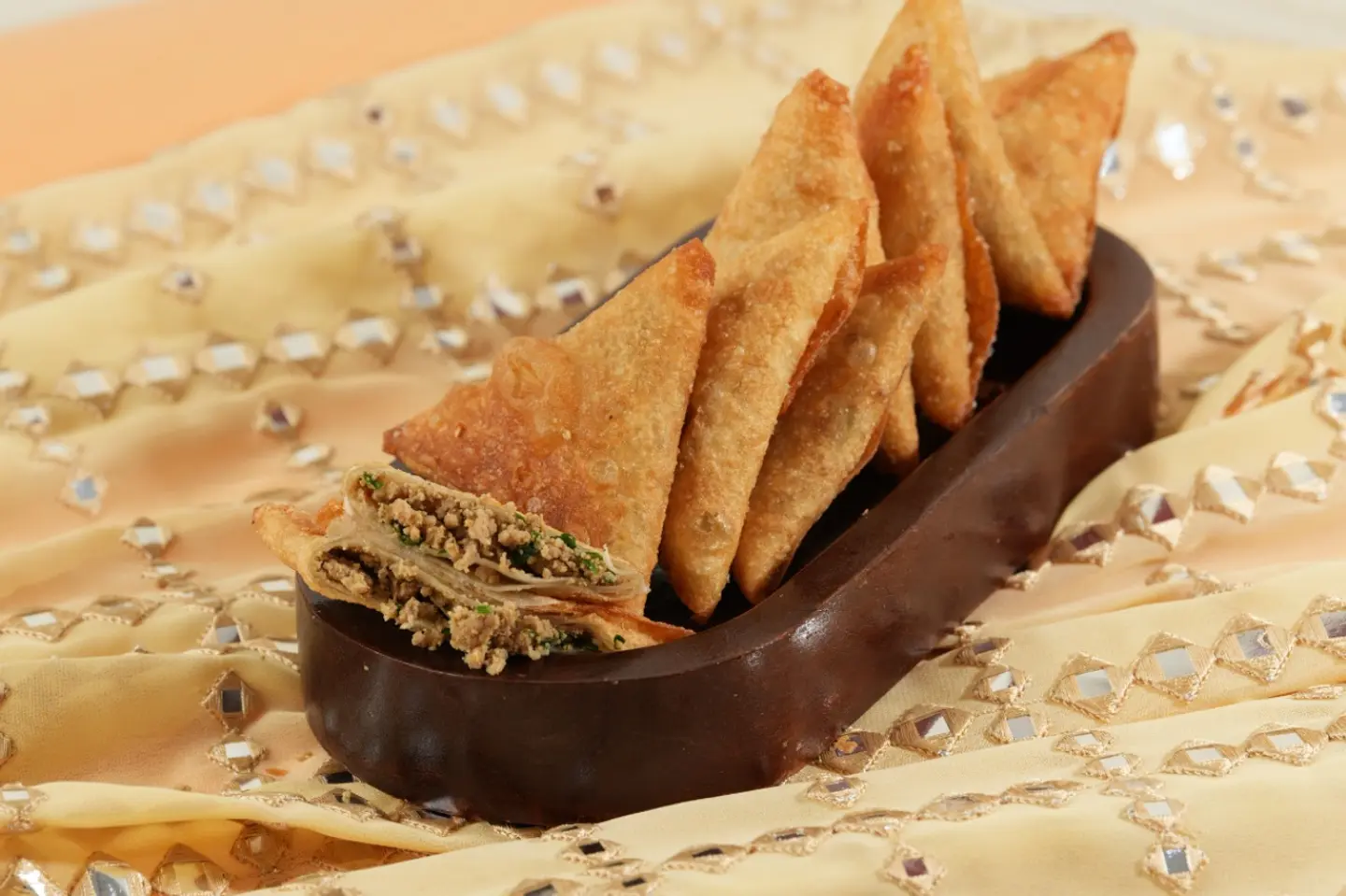 سمبووسةالدجاج - ١٤قطع