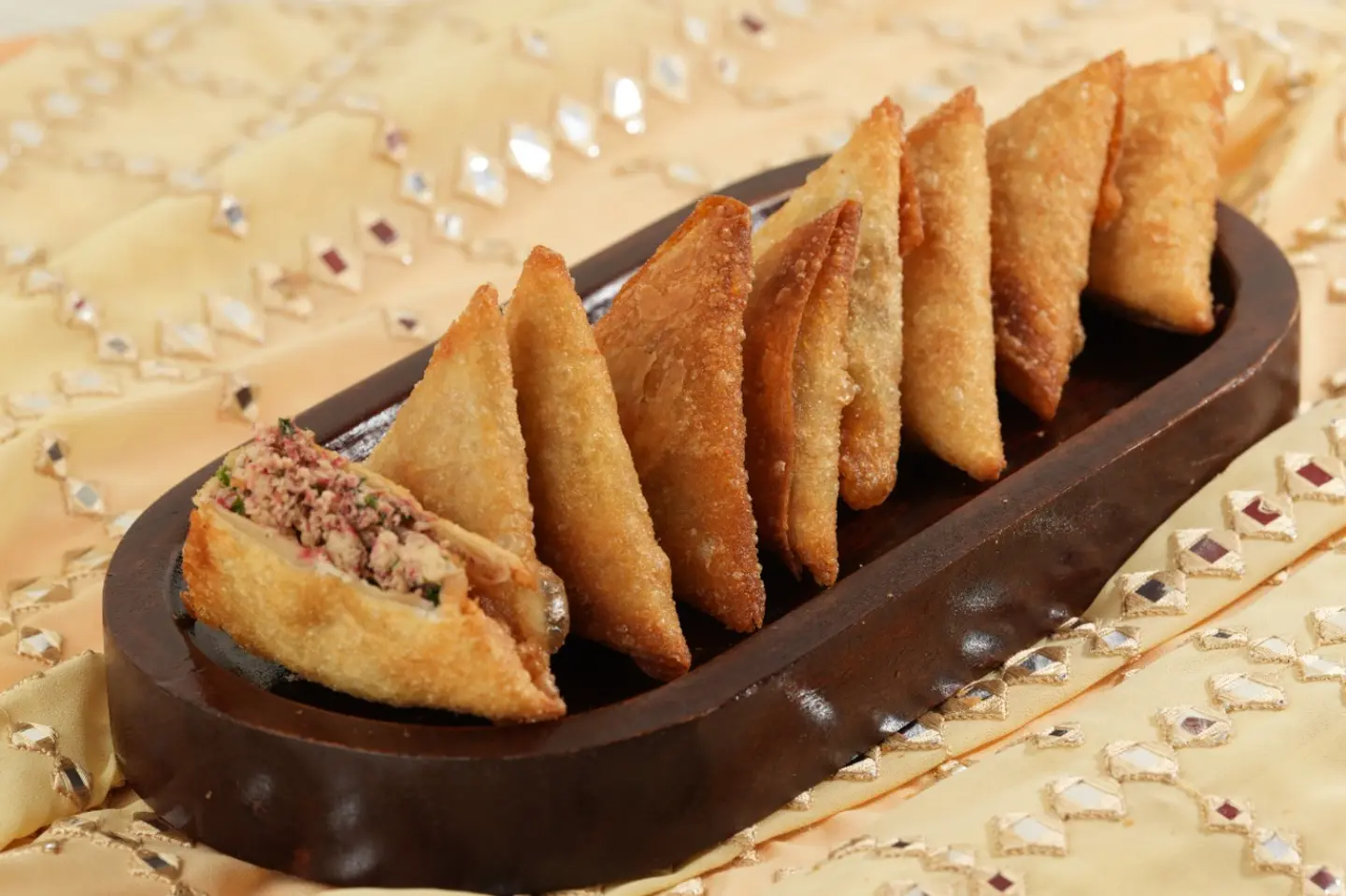 سمبووسة لحم - ٢٤قطع