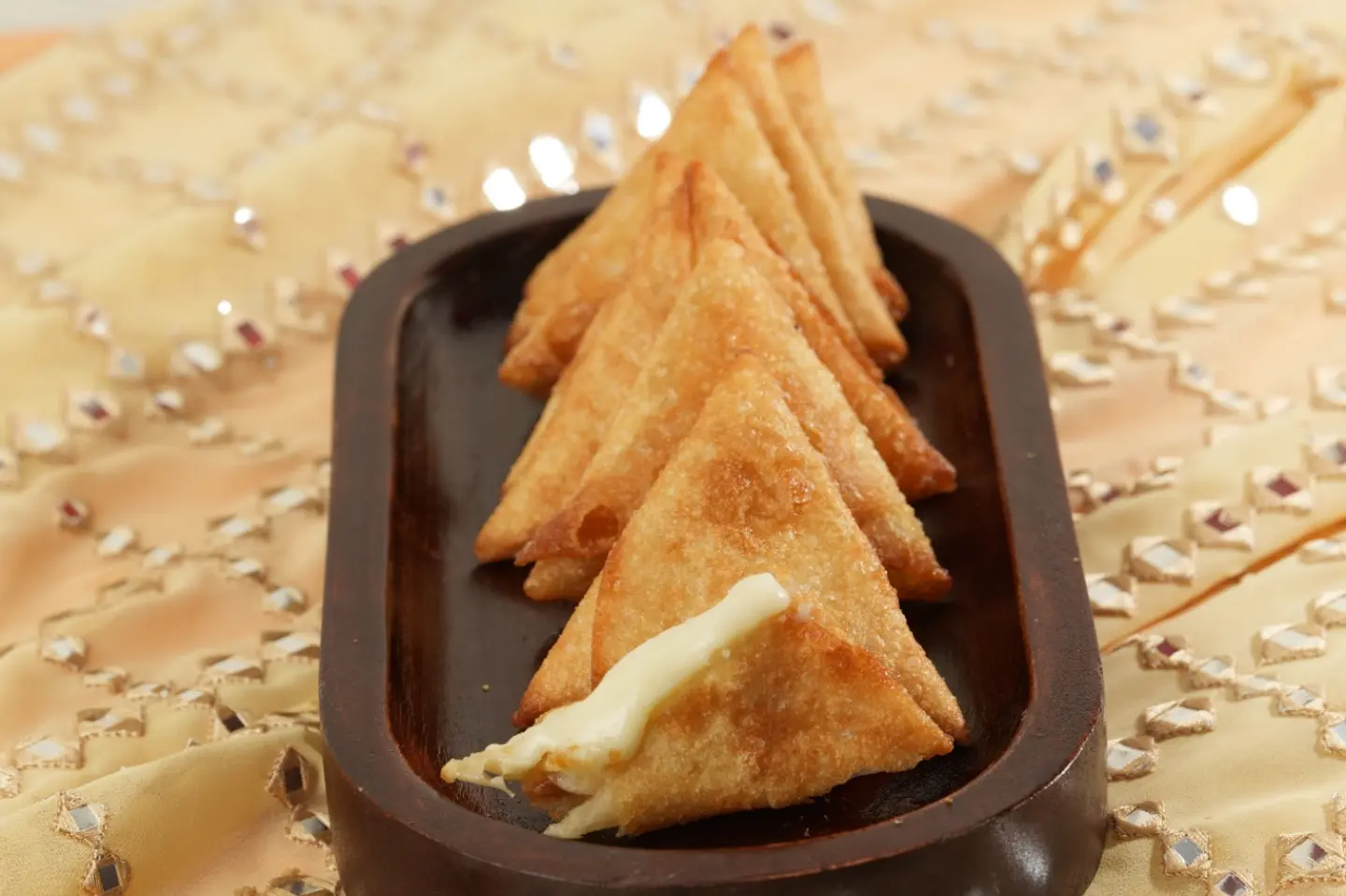 سمبوسبة الجبن - ١٨قطع