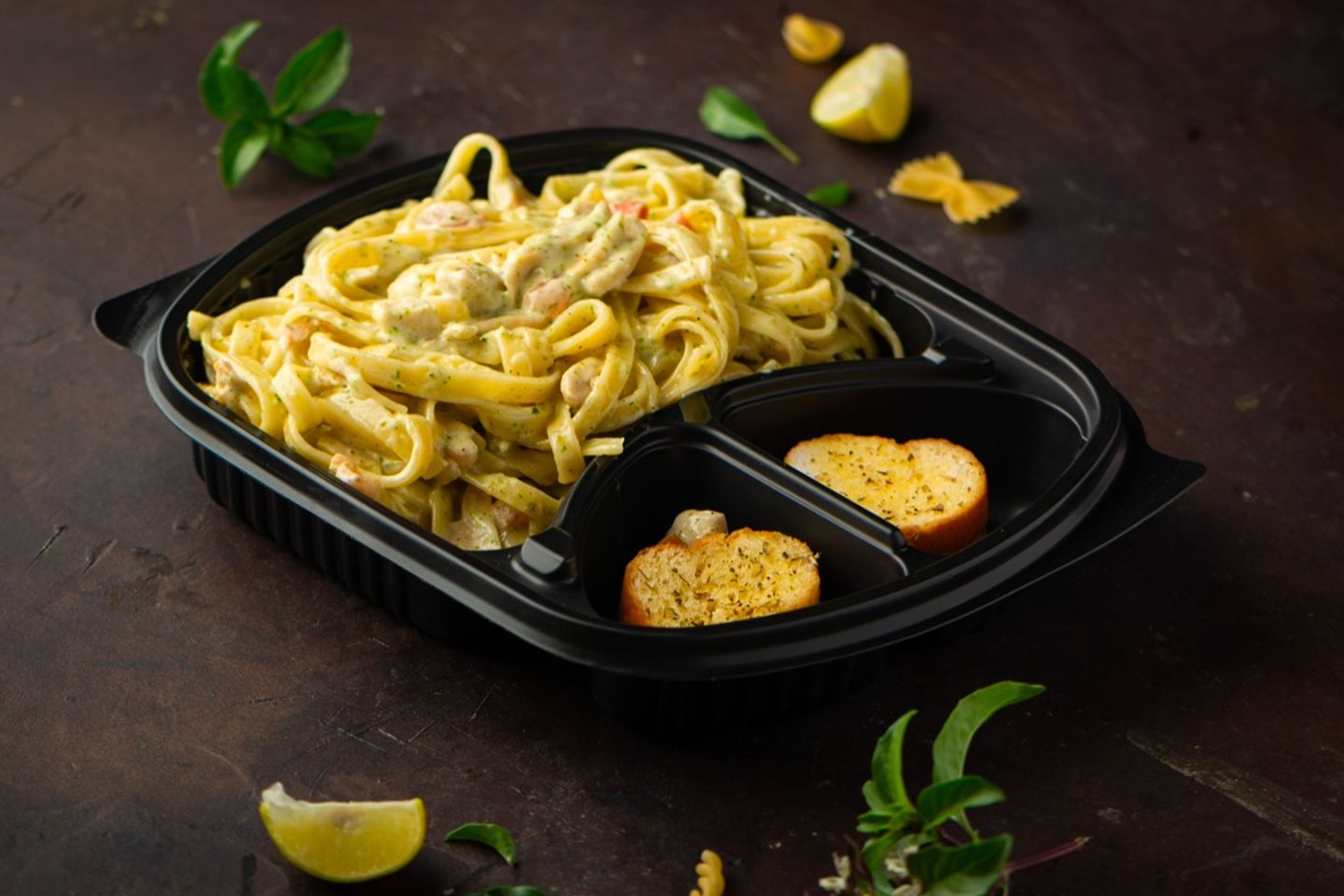 Garlic Fettuccine  - Peproni