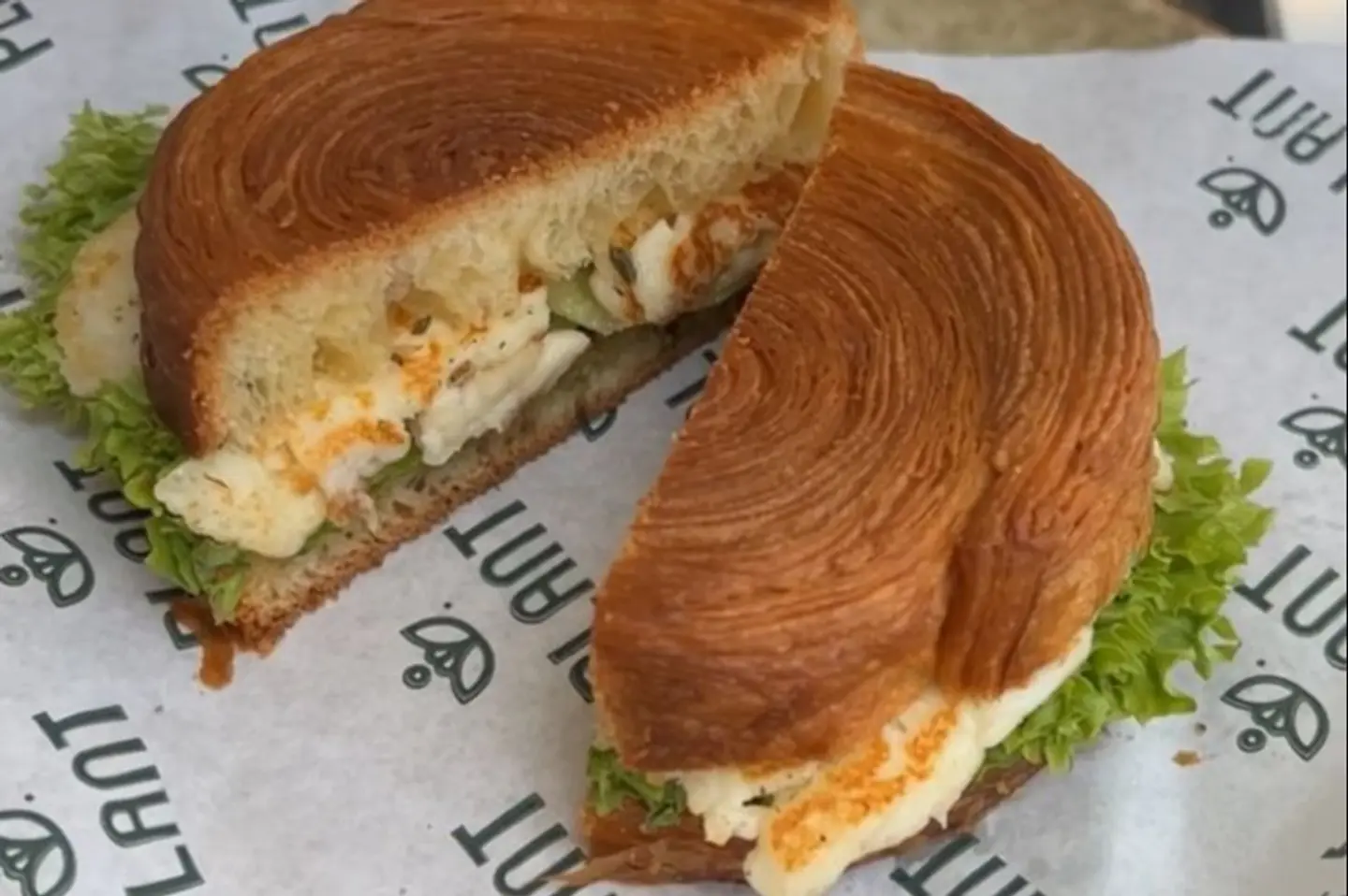 Halloumi Roll - Smoked Turkey Slice