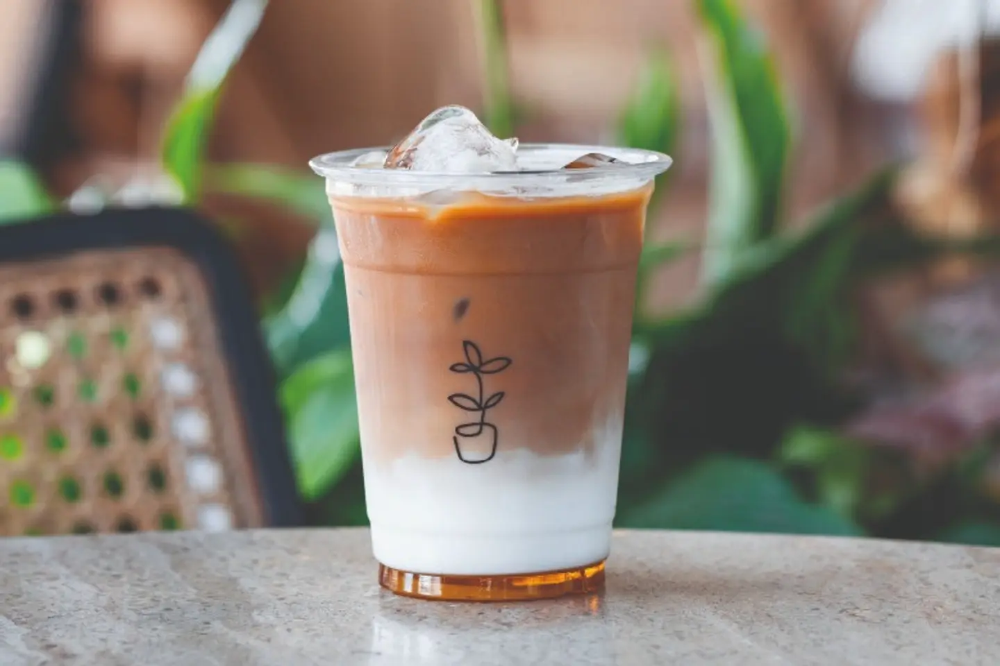 Iced Caramel Macchiato. - Medium