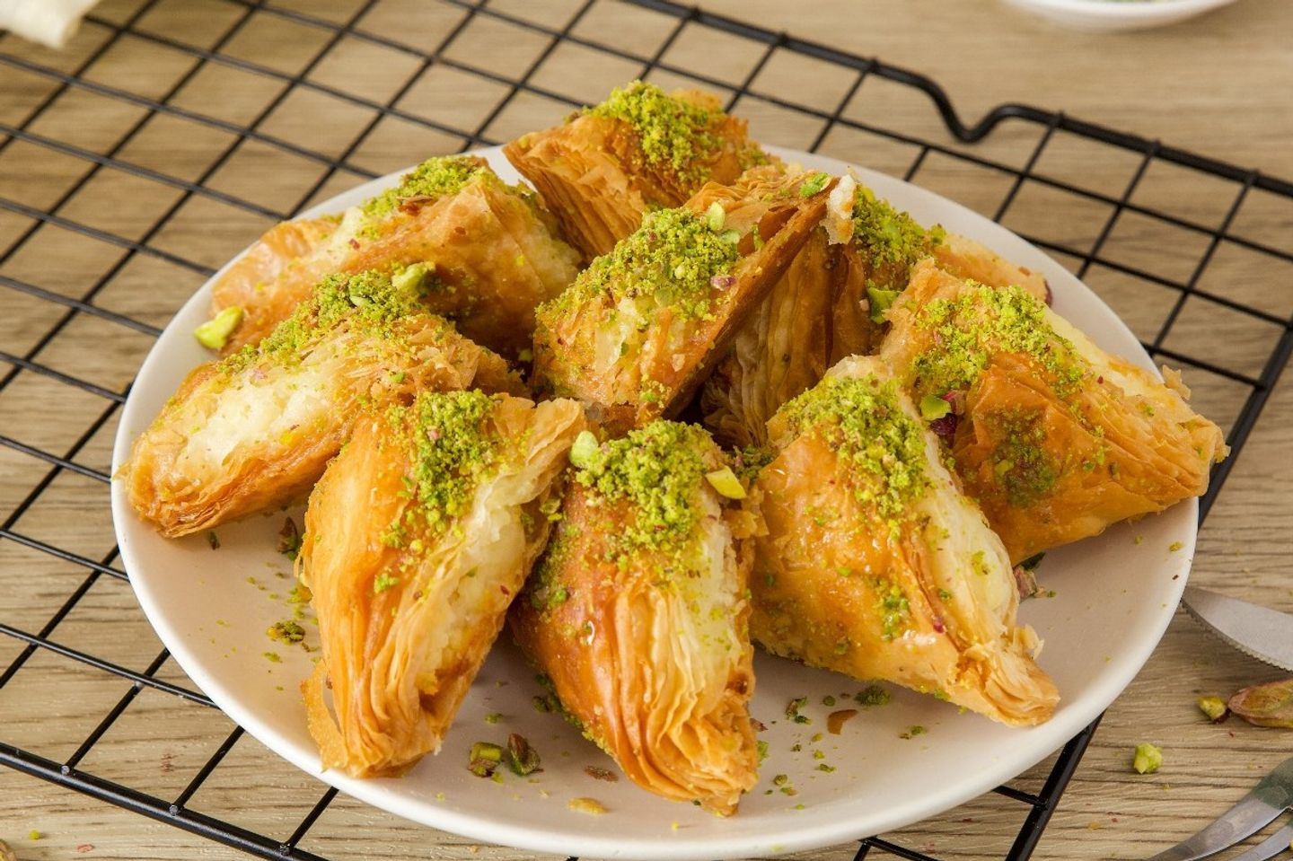 شعبيات بالقشطة - ربع كيلو
