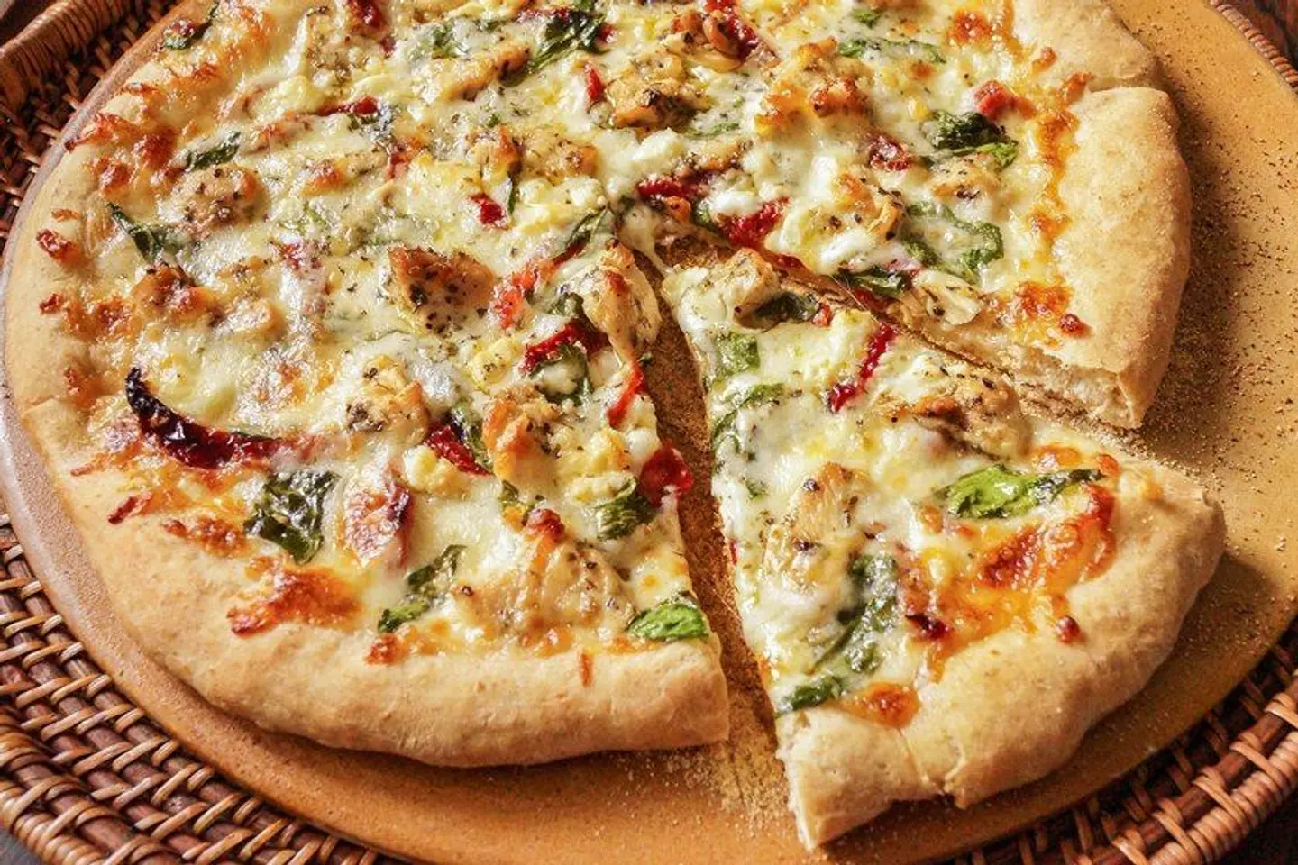 Grilled Chicken Pizza - Pizza Large