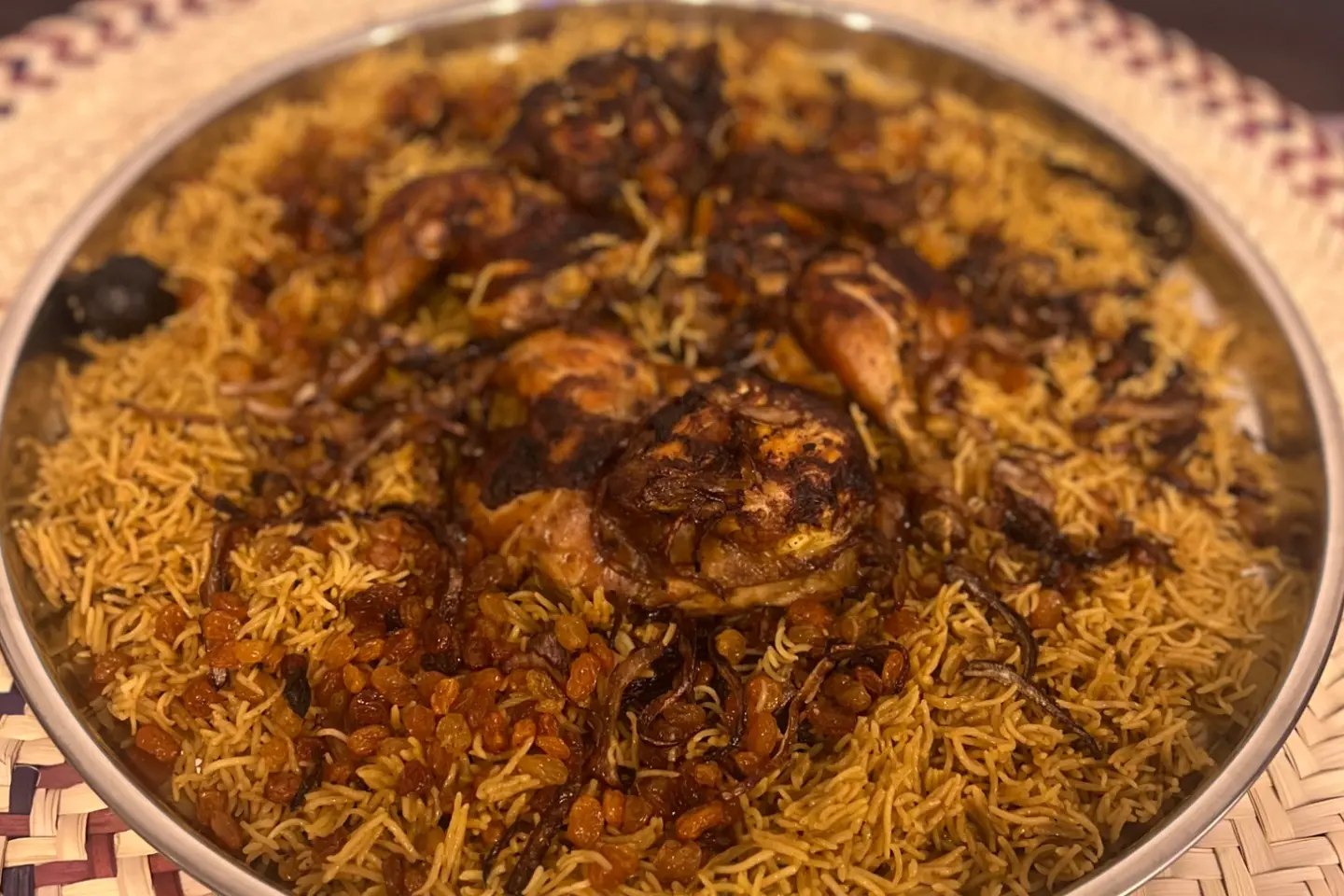 الكبسة الحساوية حمراء - ربع دجاجة