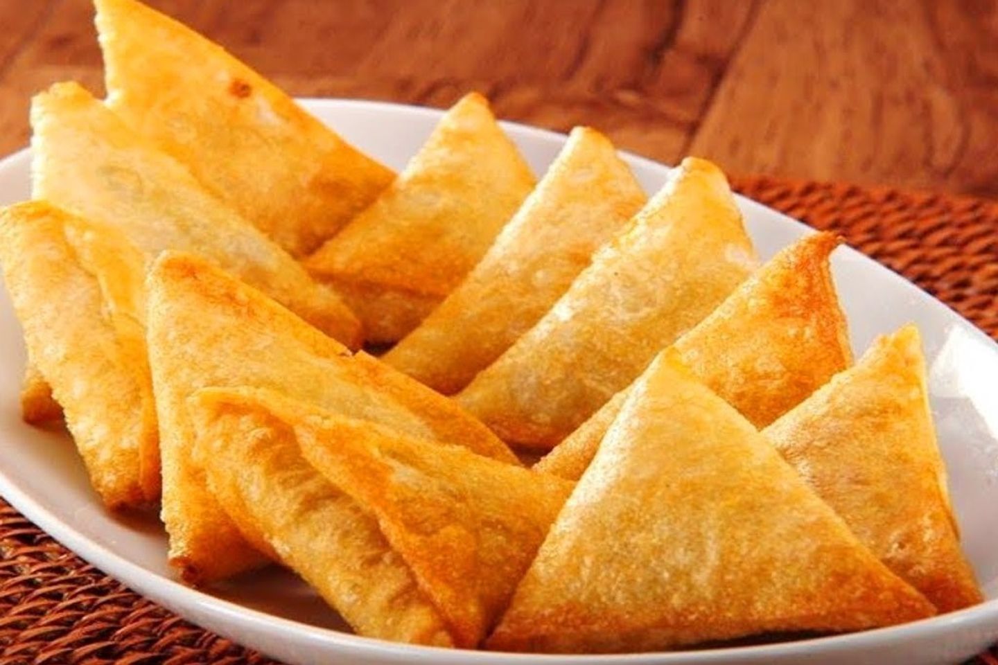 سمبوسة مفرزنة - صغير