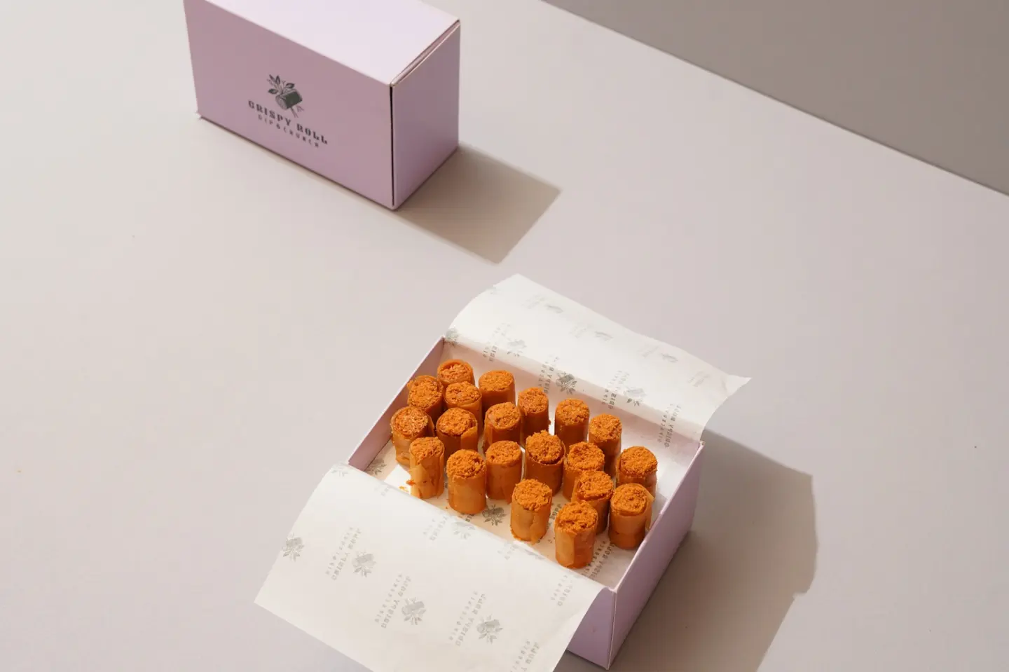 Mini Goulash With Kunafa Lotus - 25 Pieces