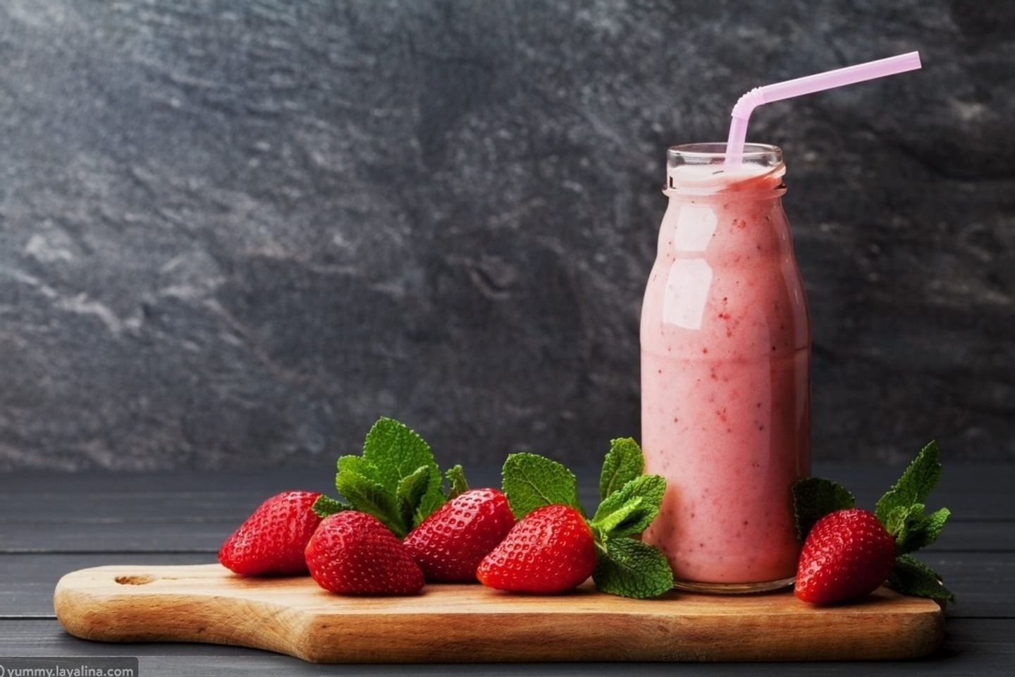 Strawberry With Milk Juice - Large