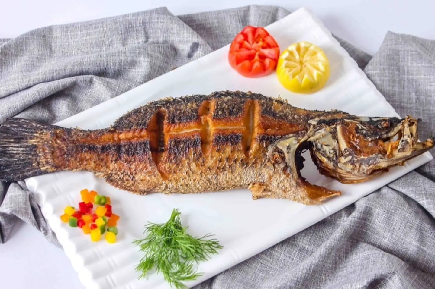 قاروص مقلي - كيلو