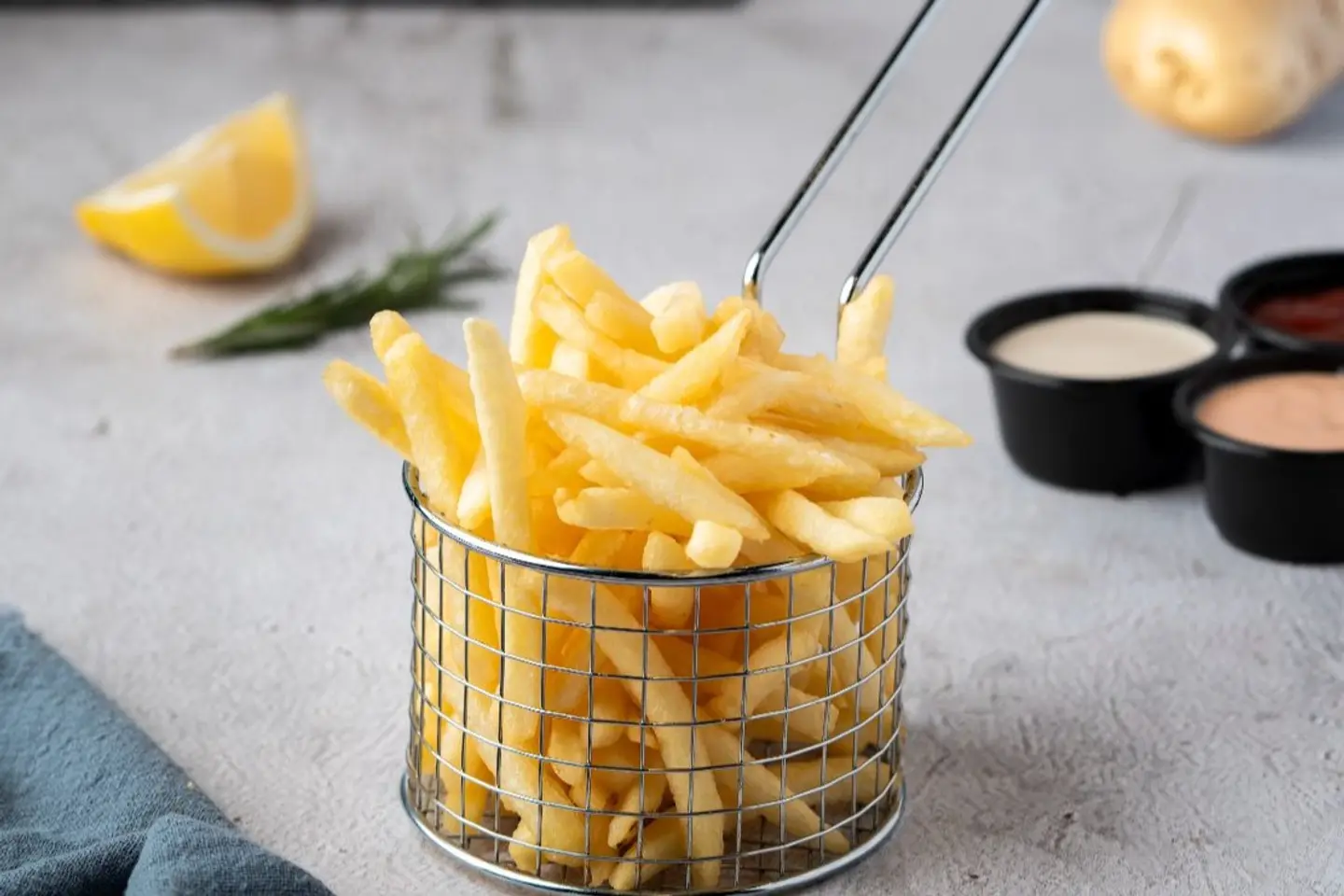 بطاطس مقلية - كبير