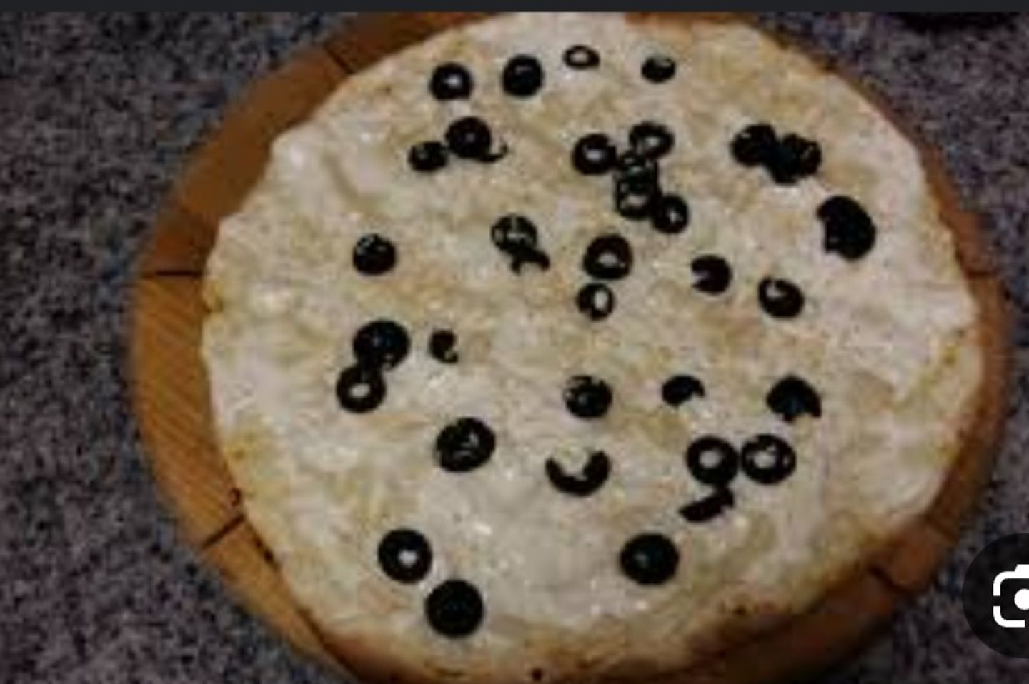 Labneh With Olive - Medium