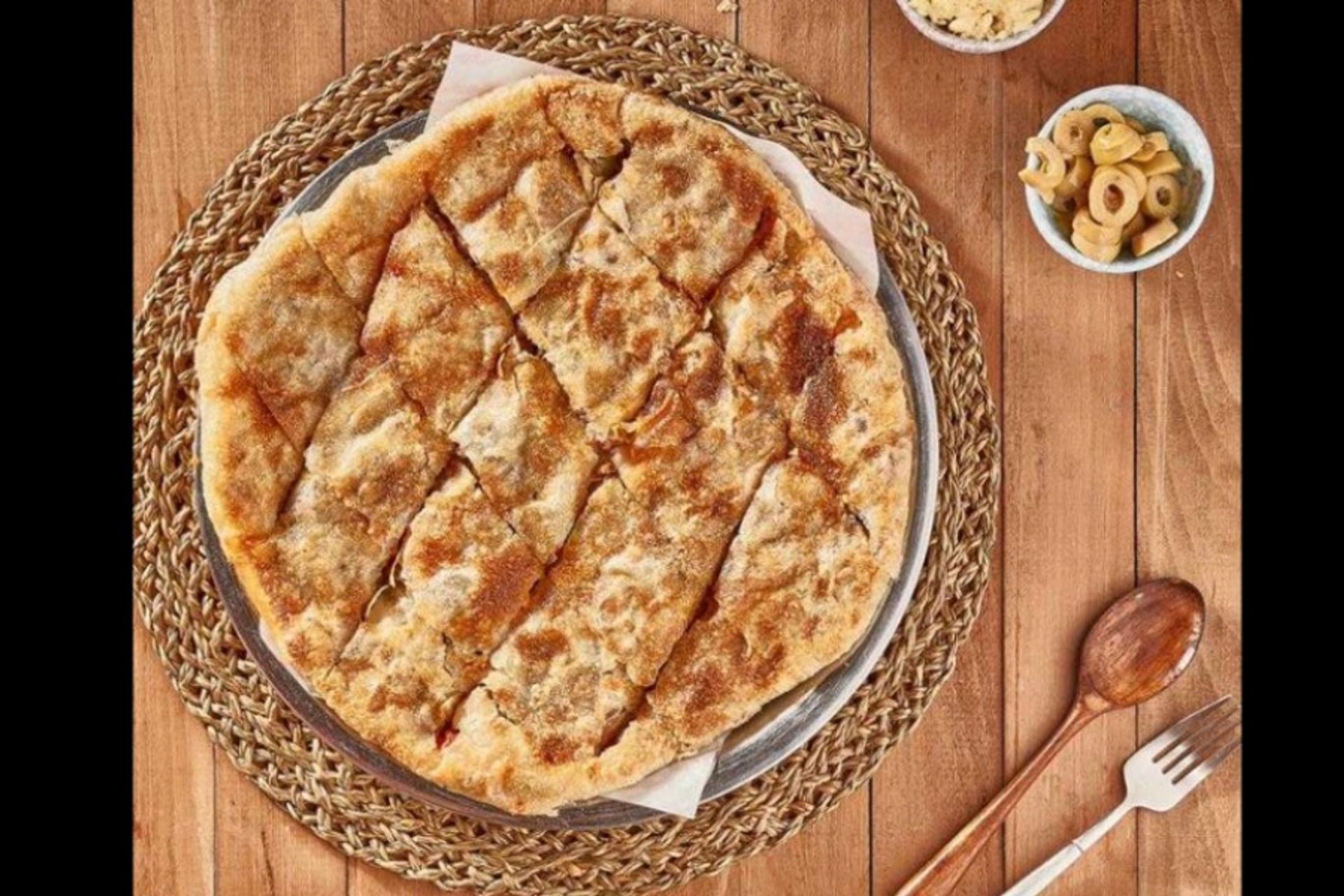 فطيرة نقانق - وسط
