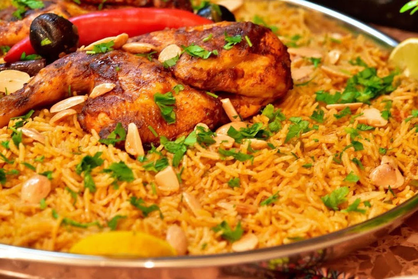 مضغوط دجاج بالمكسرات  - ربع دجاجة
