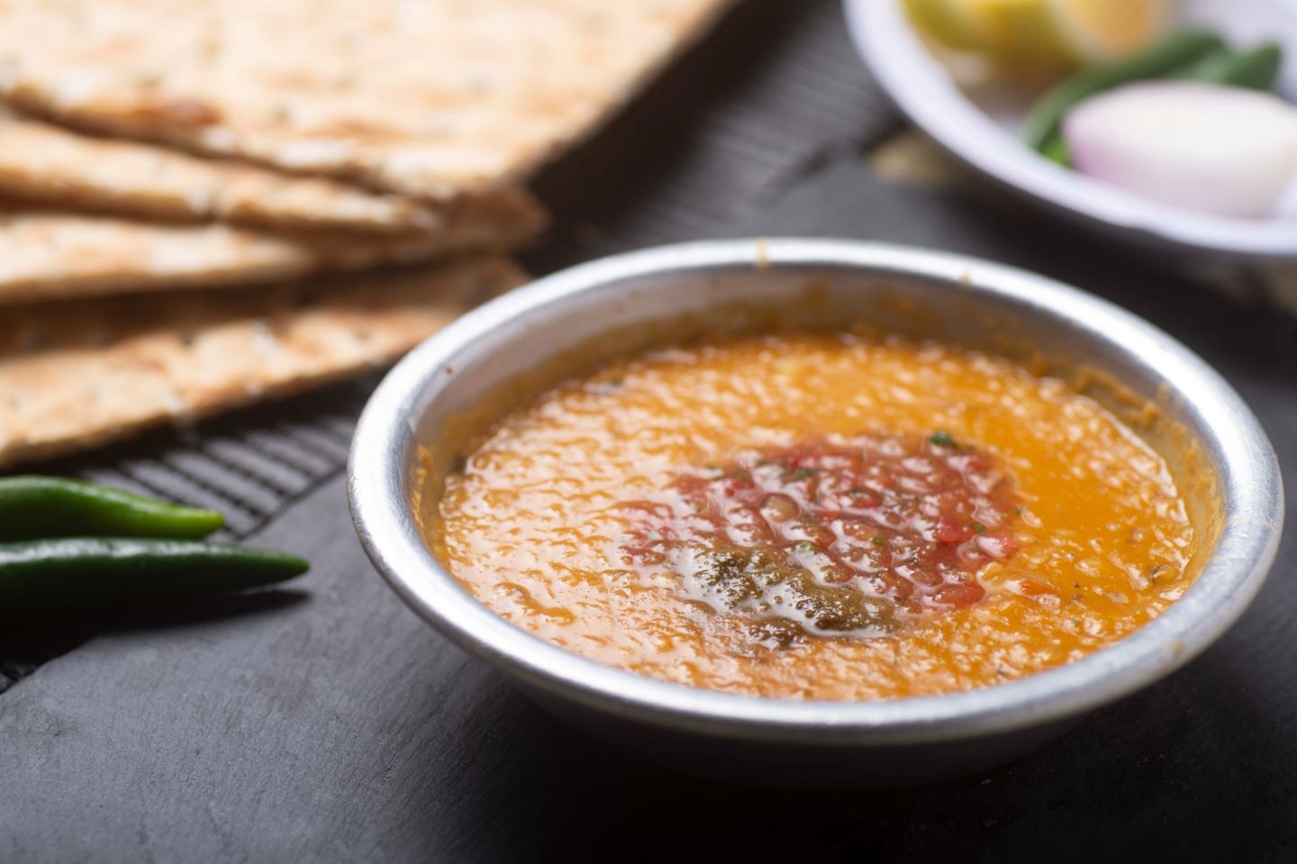 عدس بالتونة - وسط