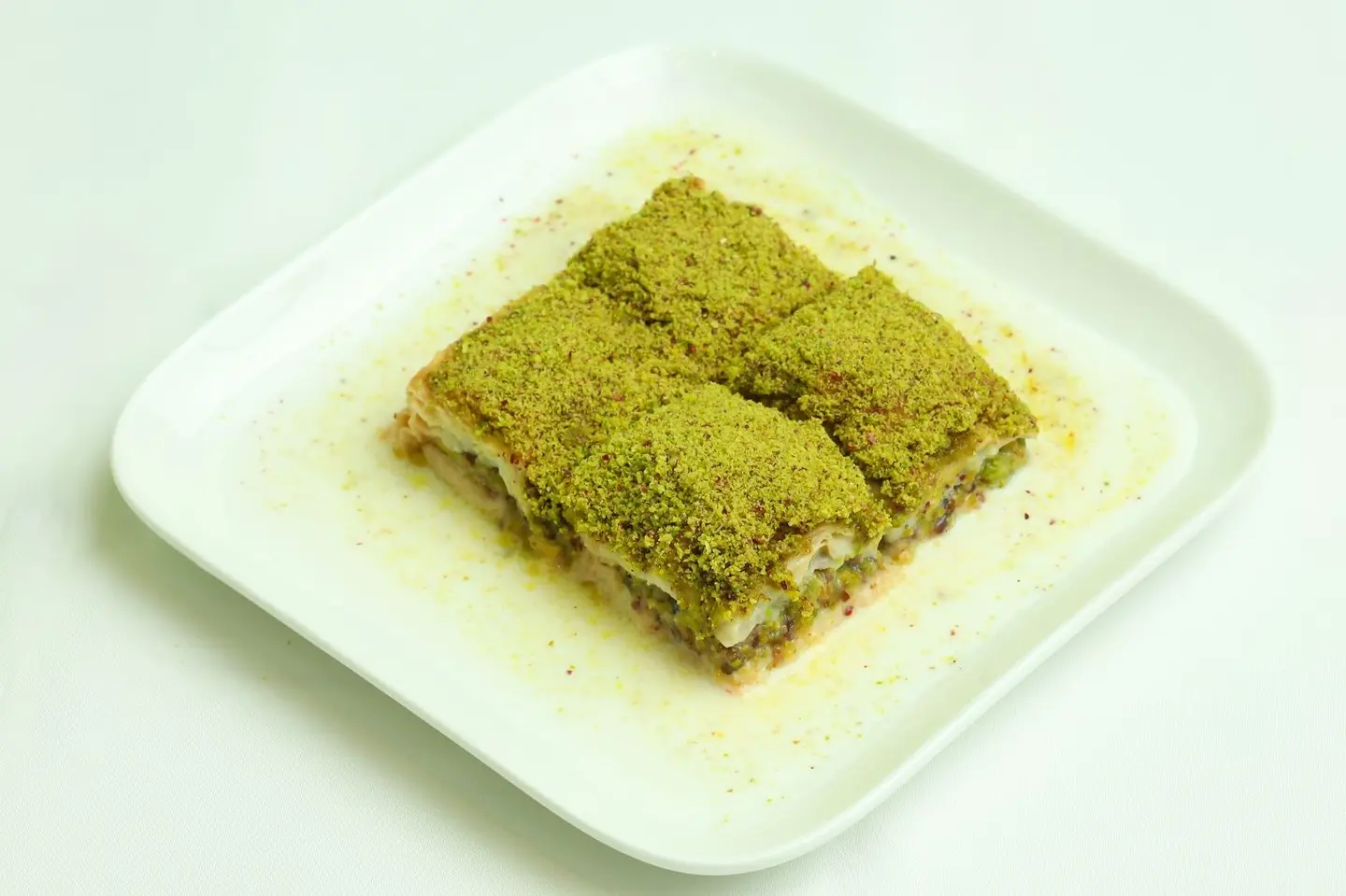 Milk Baklava Box With Pistachio - Small
