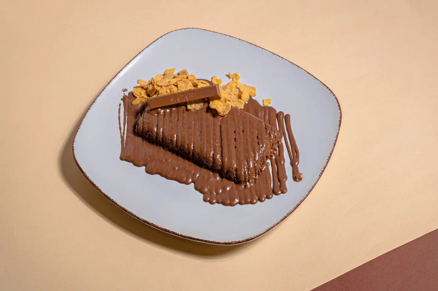 Cream And Kit Kat Kunafah - Small