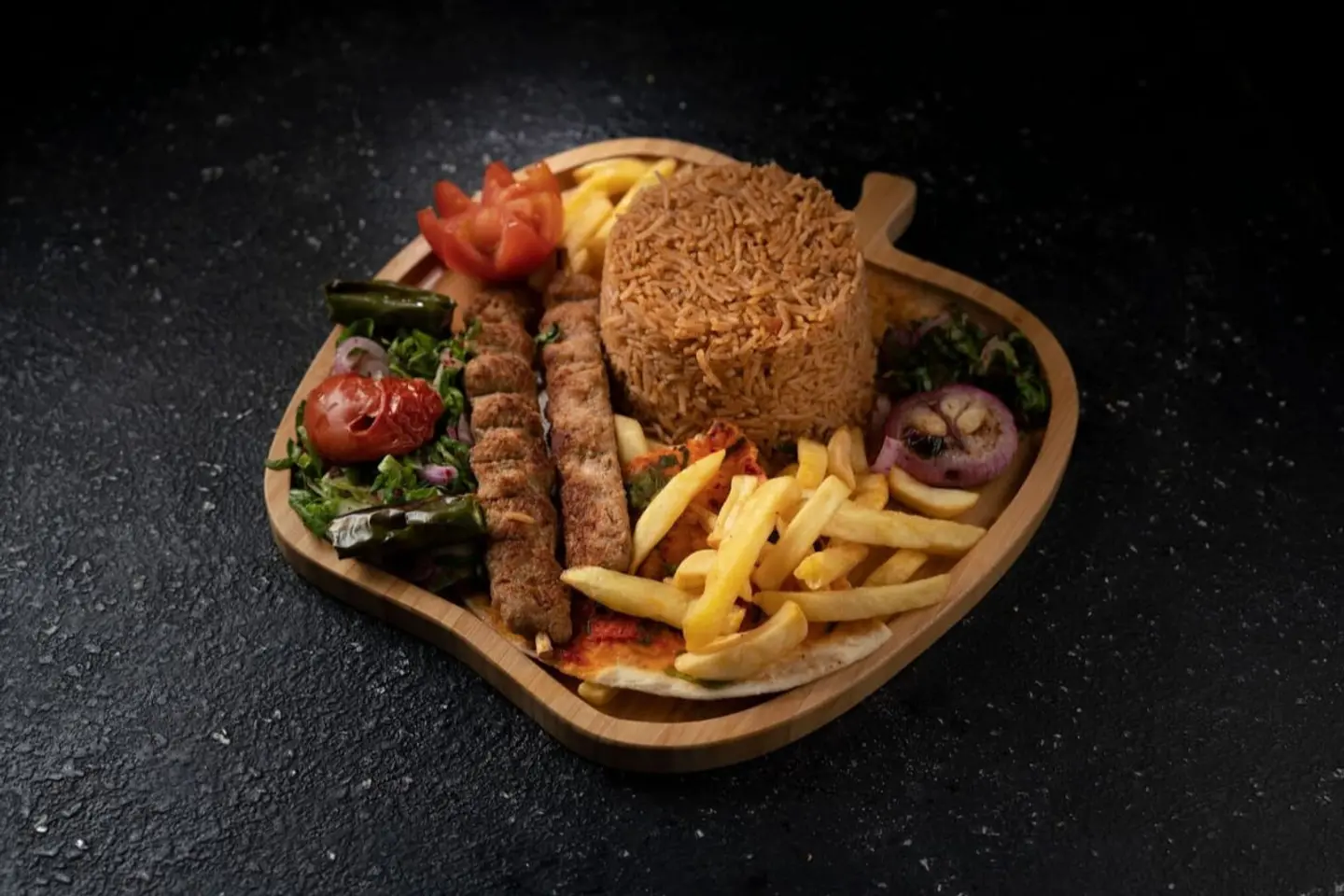 كباب دجاج مع أرز - وسط