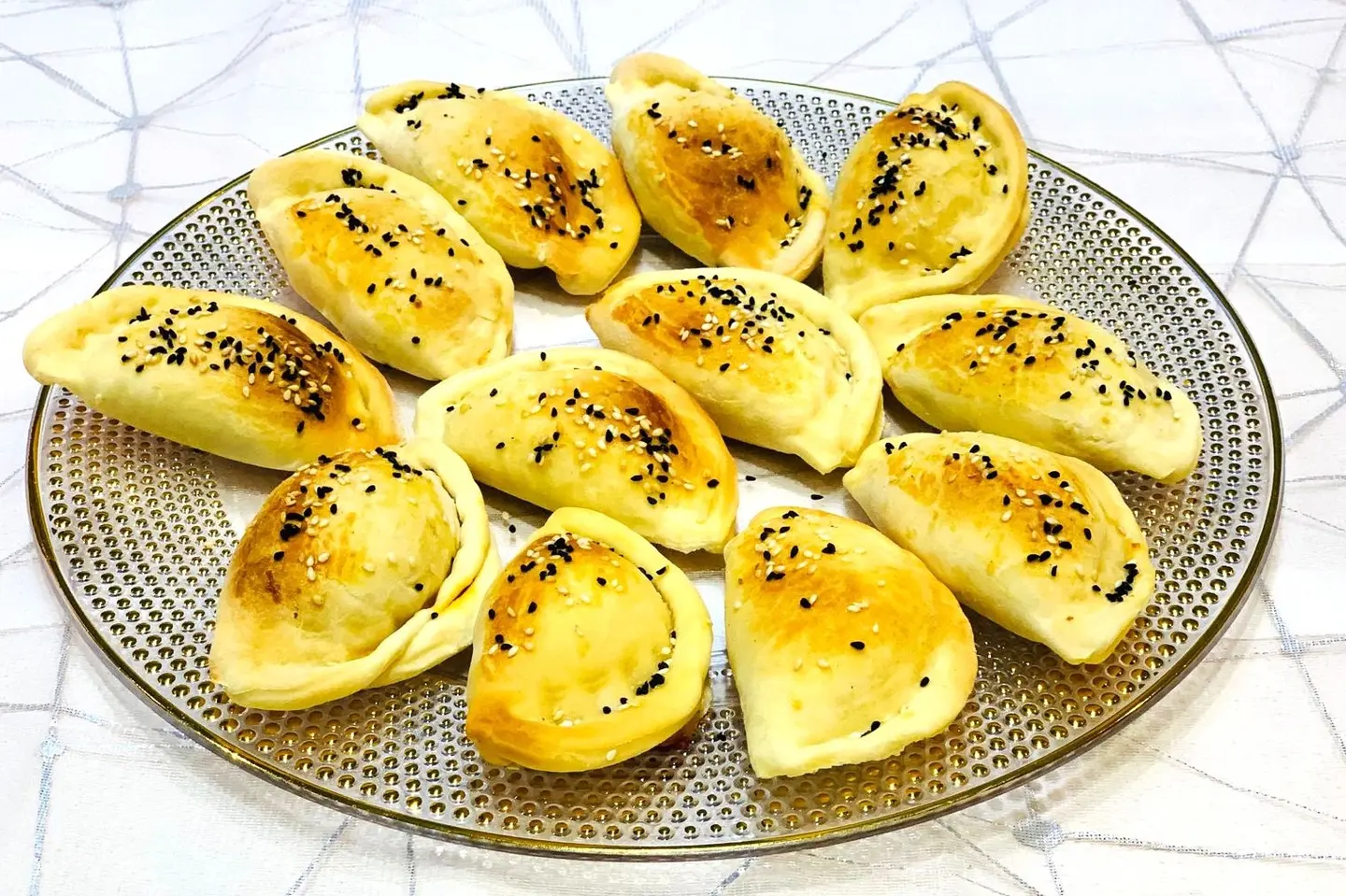 Mini Fatayers Box 12 Pcs - Mini Fatayers Box 12 Pcs