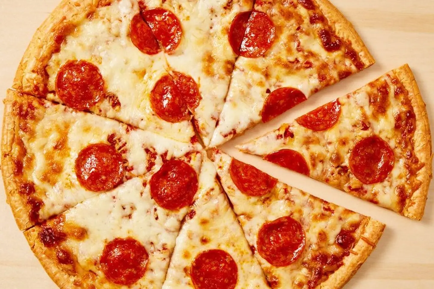 بيتزا بيروني - وسط