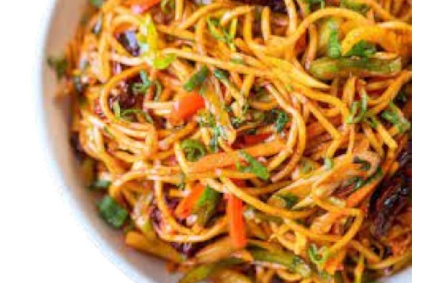 Chilli Burnt Garlic Chowmein - Chicken