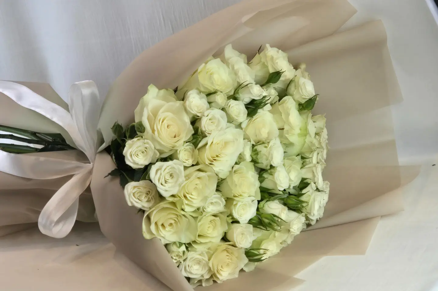 ١١_باقه متفرده بالنقاء الابيض - حجم اصغير