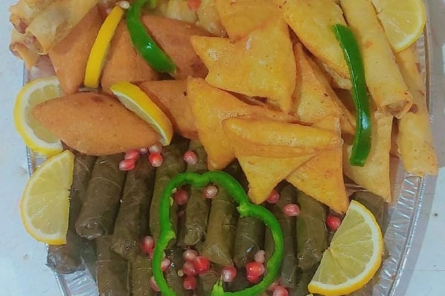 صحن مقبلات - وسط