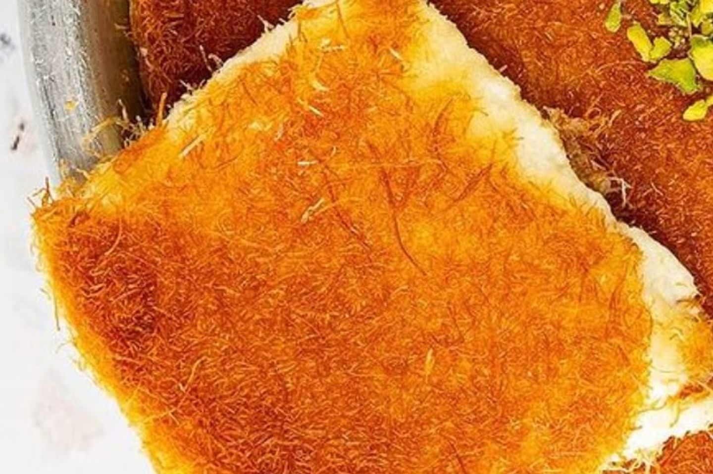 كنافة بالقشطه والموز - كبير جدا