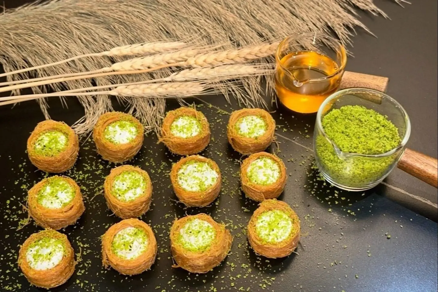 كنافه عش البلبل - اربعة وعشرون قطعه