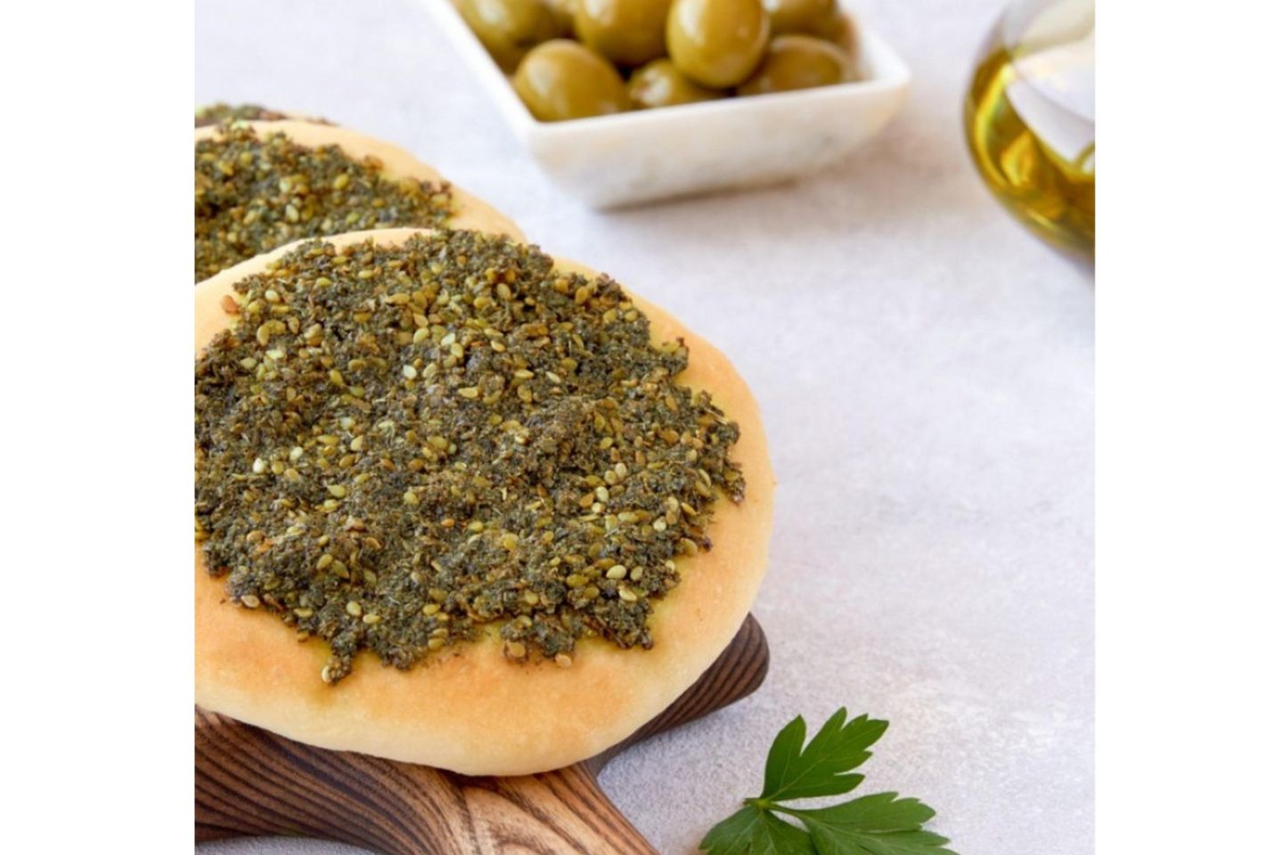 فطيرة لبنة بالزيتون والزعتر - صغير