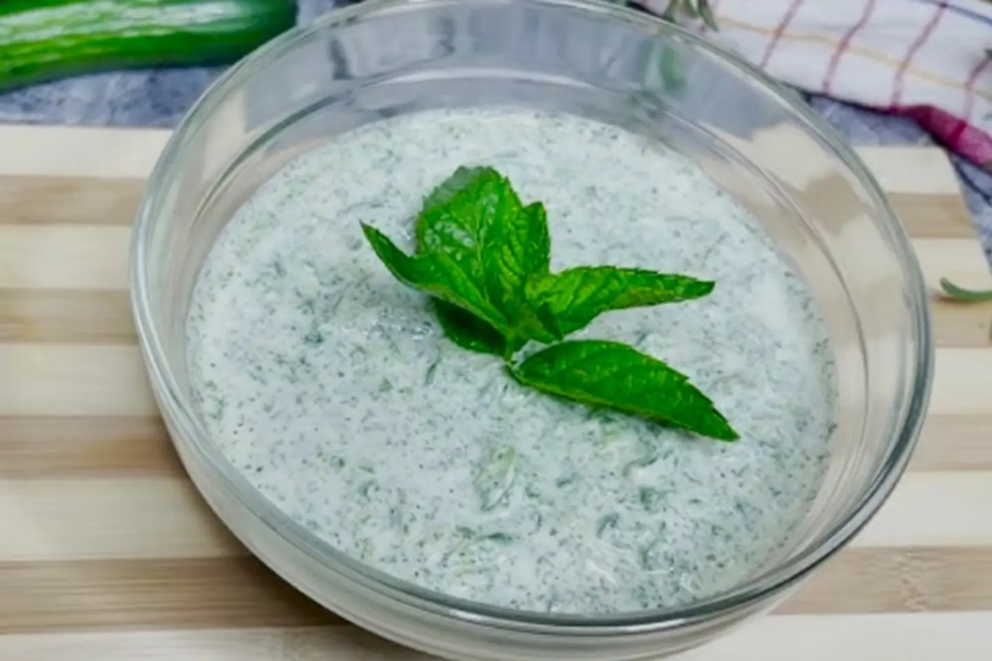 خيار باللبن - وسط