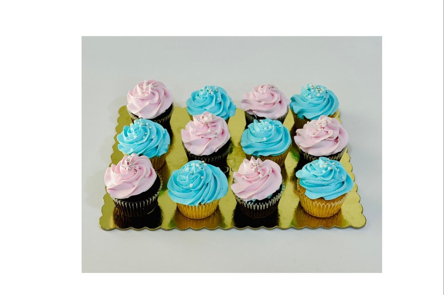 Pink And Blue Cupcakes - 6 Pcs