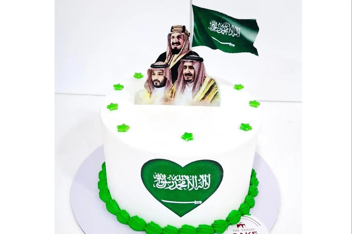 كعكة اليوم الوطني مع النجوم - كبير