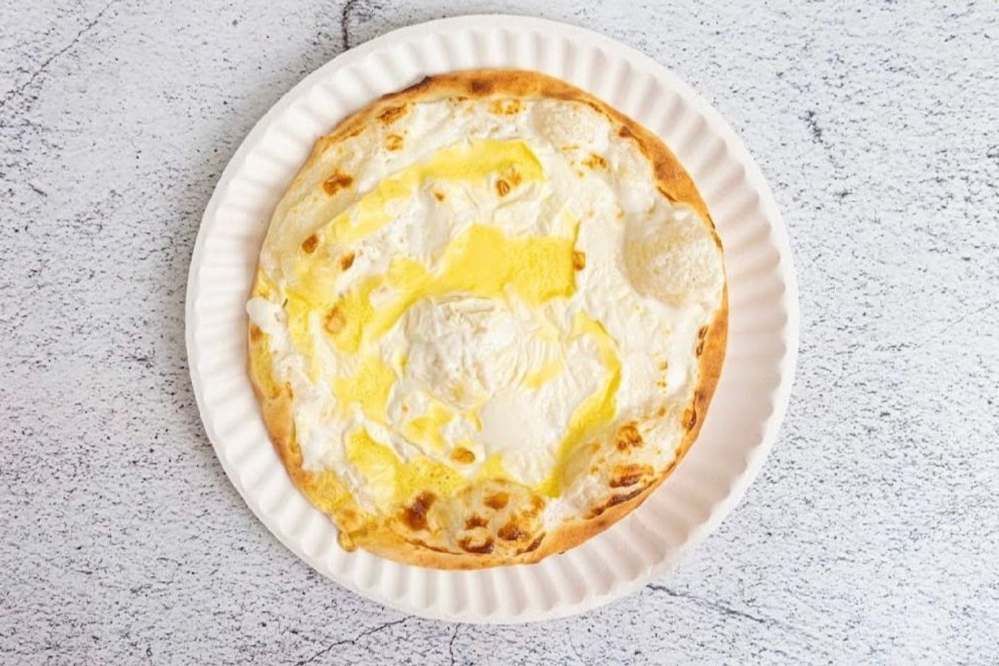 جبن مع البيض - وسط