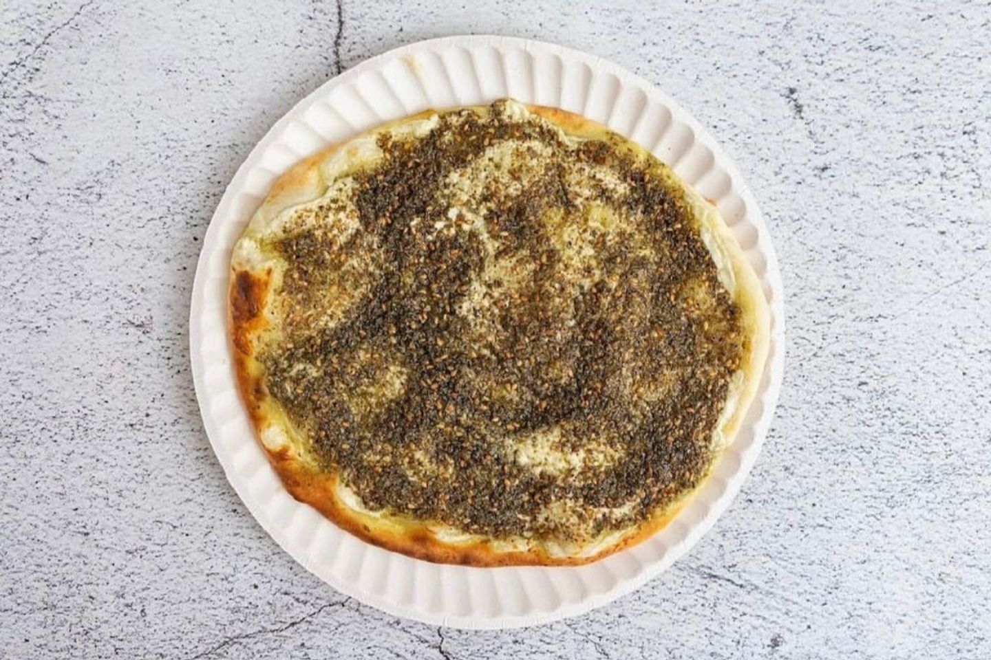 لبنة مع الزعتر - وسط