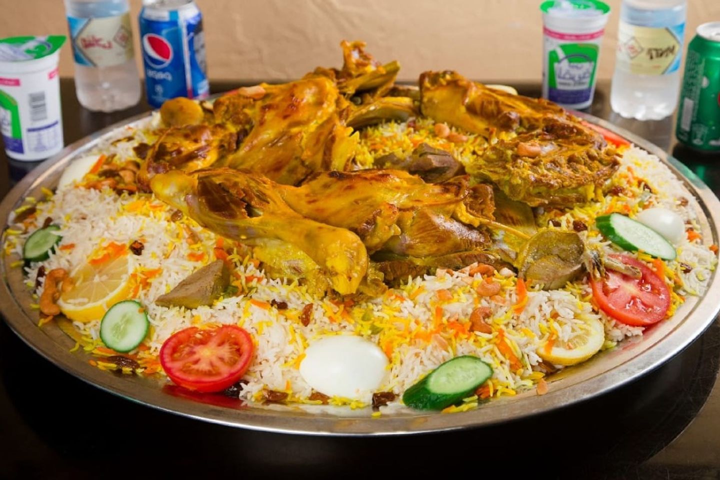 وليمة - وسط