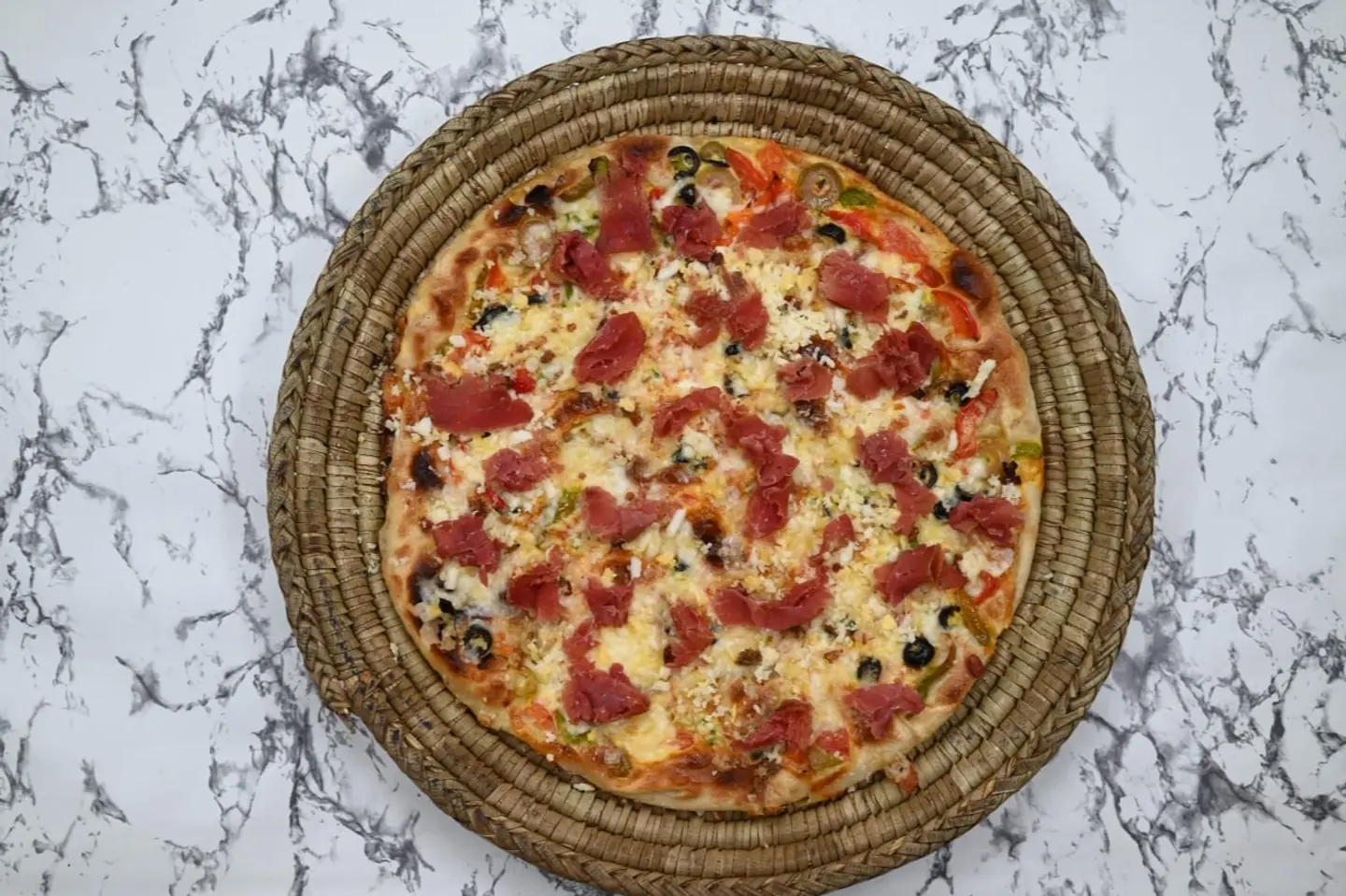 فطيرة بالبسطرمة - صغير