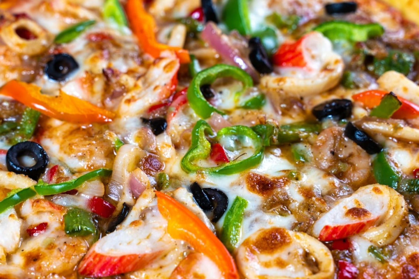 Seafood Pizza - Medium