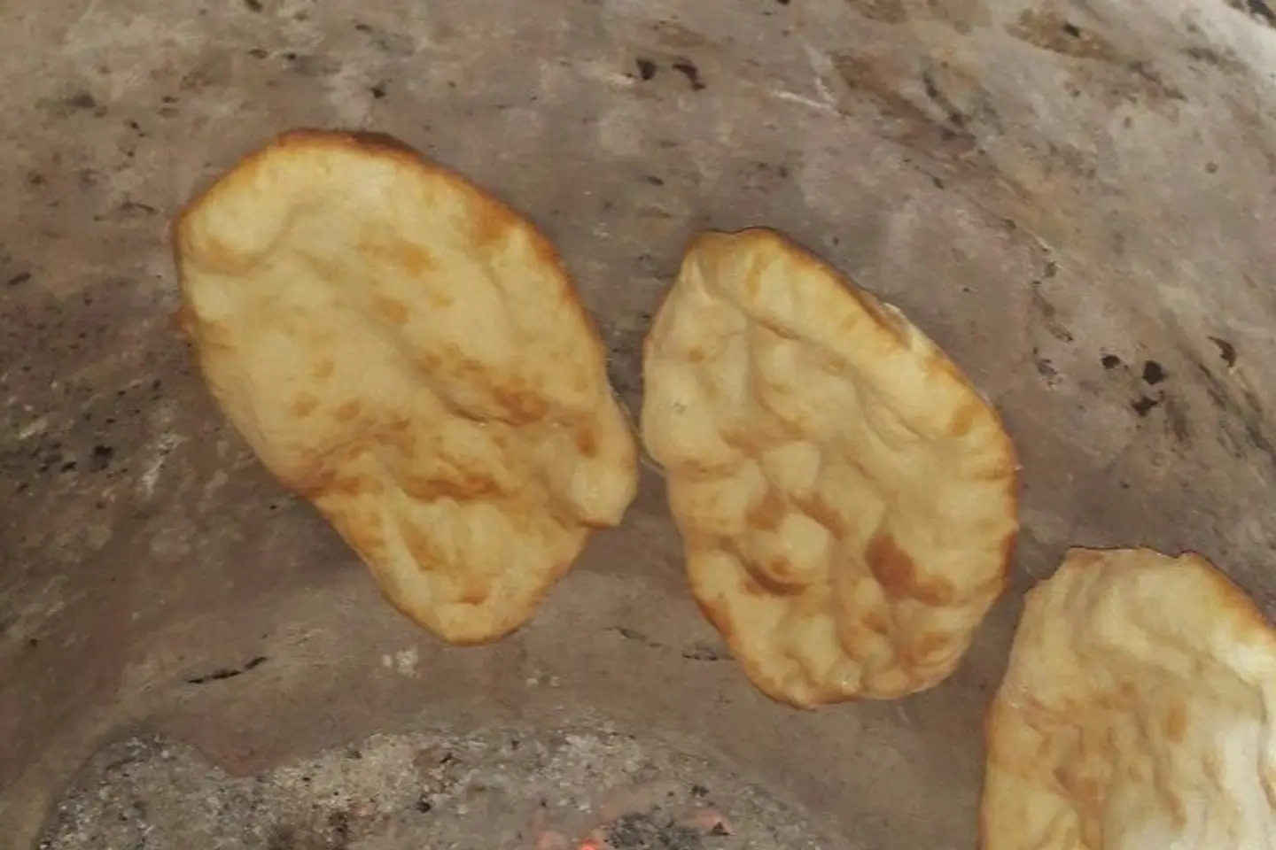 خبز تنور - خمير أسمر