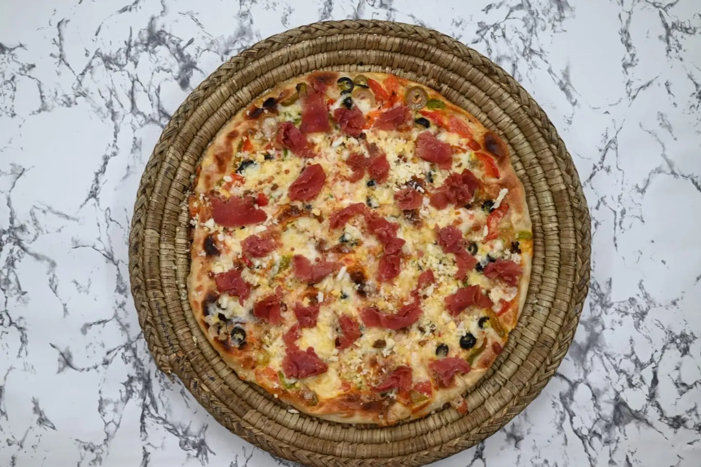 فطيرة بالبسطرمة - صغير