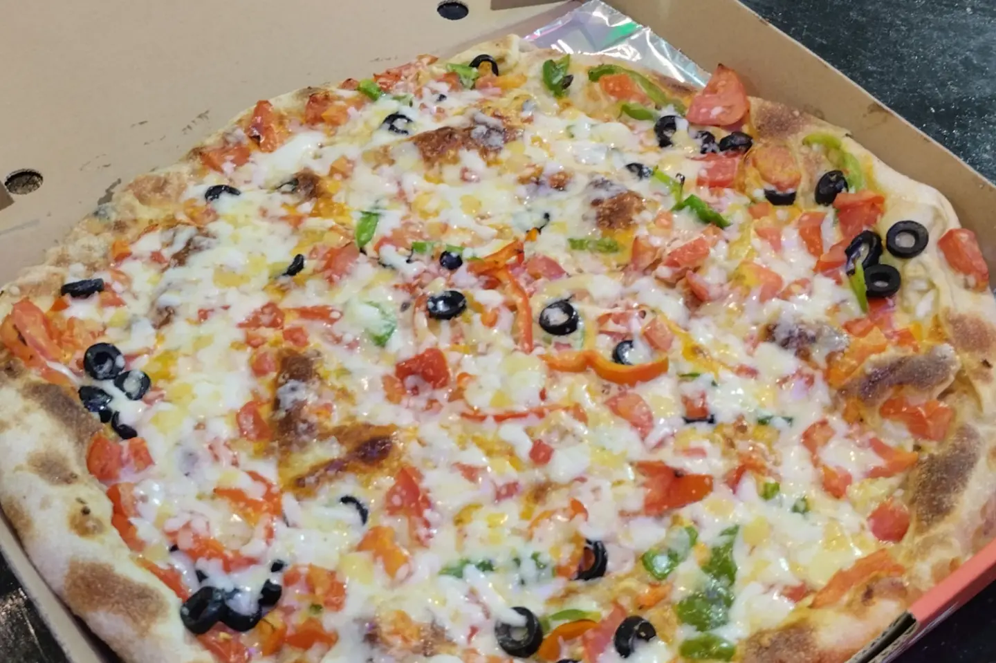 بيتزا جبن مكس الدمياطى - صغير