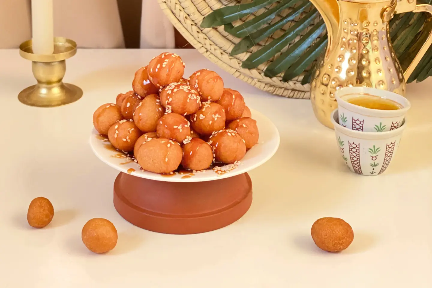 لقيمات بالدبس والسمسم - صغير